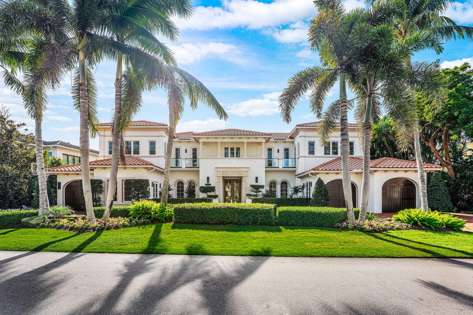 ROYAL PALM YACHT & COUNTRY CLUB - Residential
