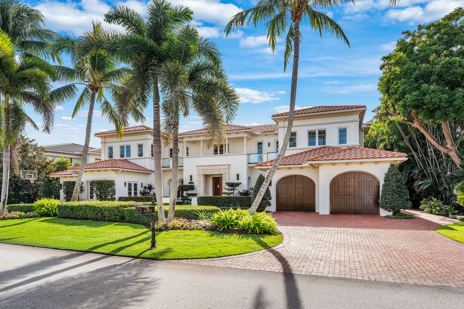 ROYAL PALM YACHT & COUNTRY CLUB - Residential