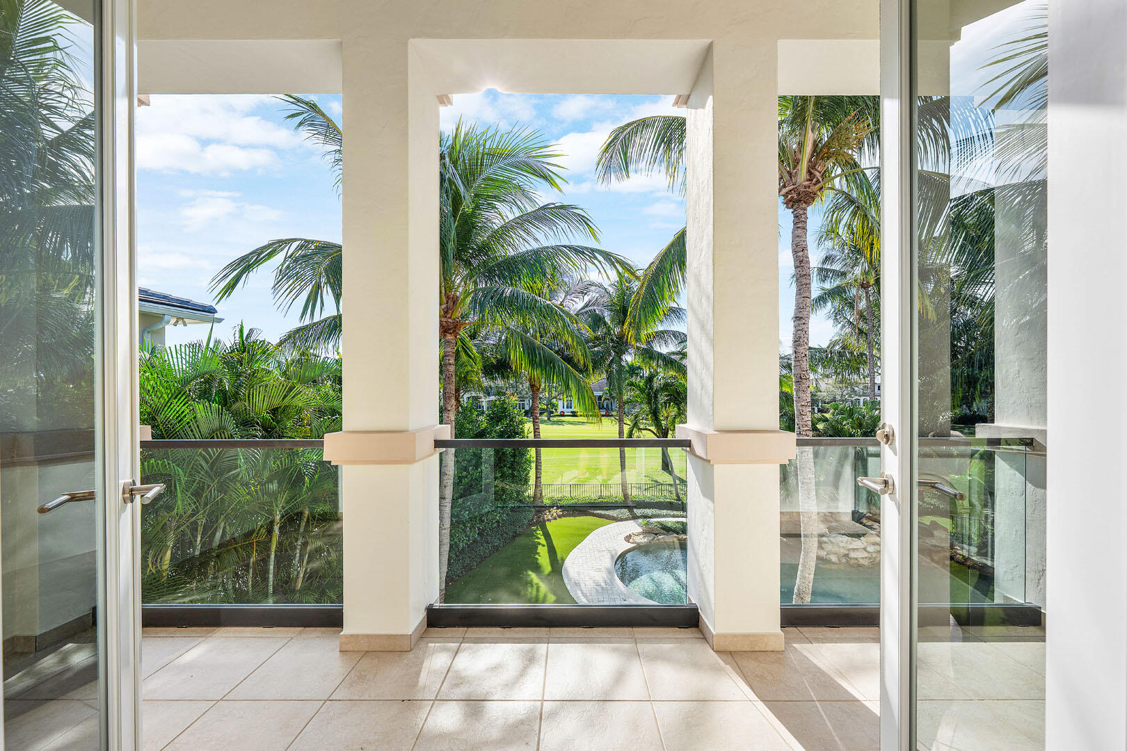ROYAL PALM YACHT & COUNTRY CLUB - Residential