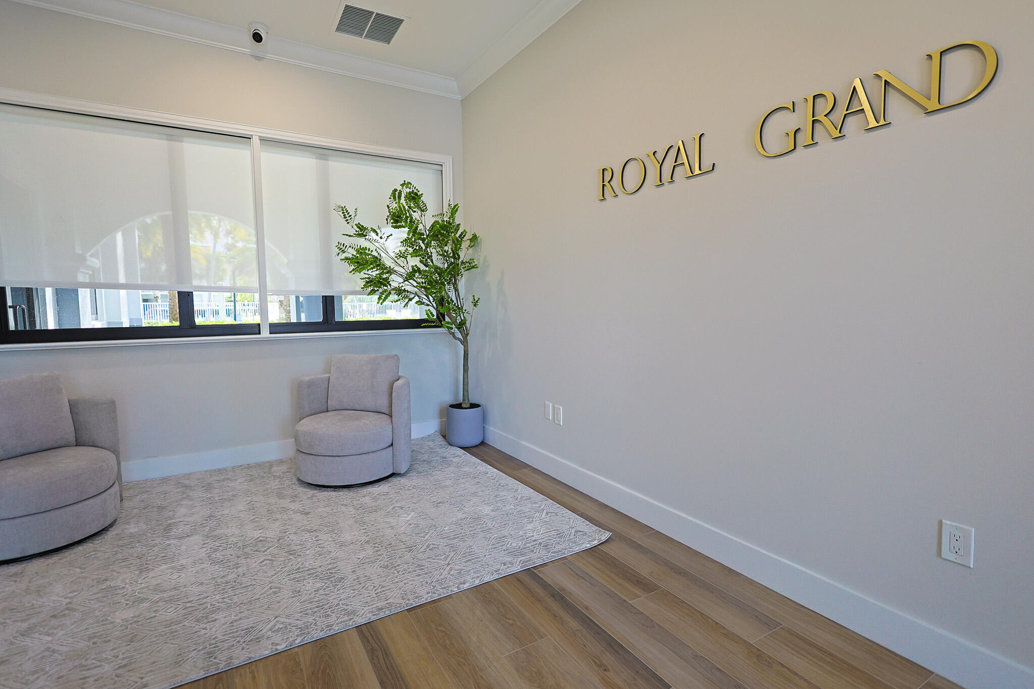 ROYAL GRAND CONDO - Residential