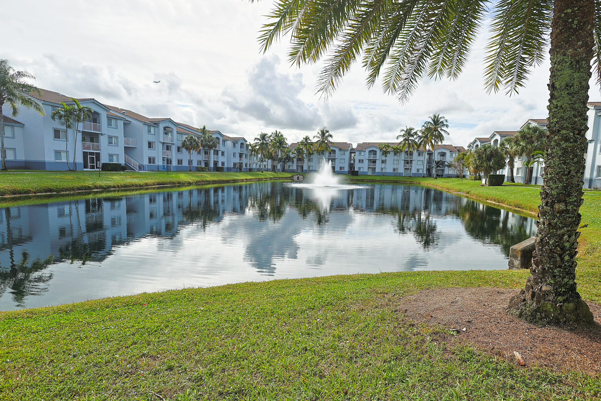 ROYAL GRAND CONDO - Residential