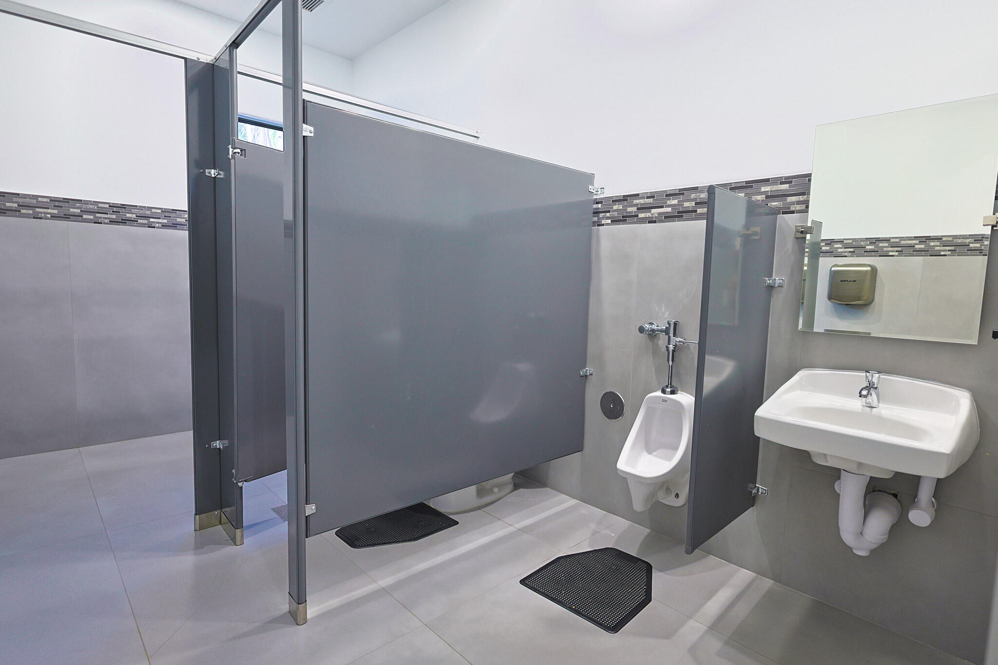 ROYAL GRAND CONDO - Residential