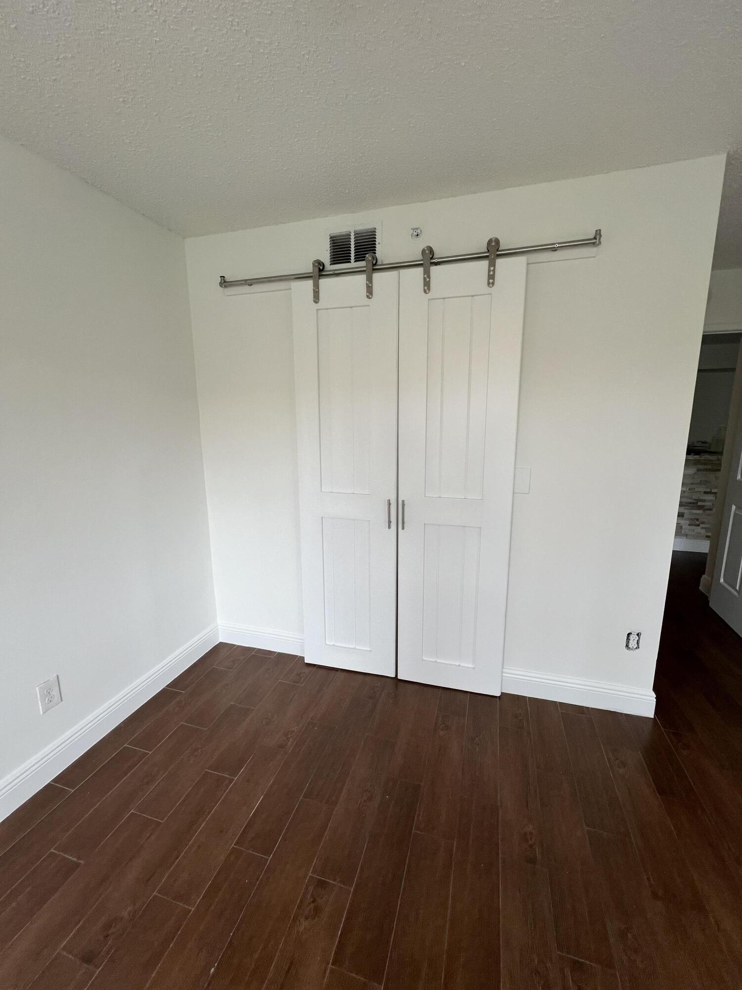 ROYAL GRAND CONDO - Residential