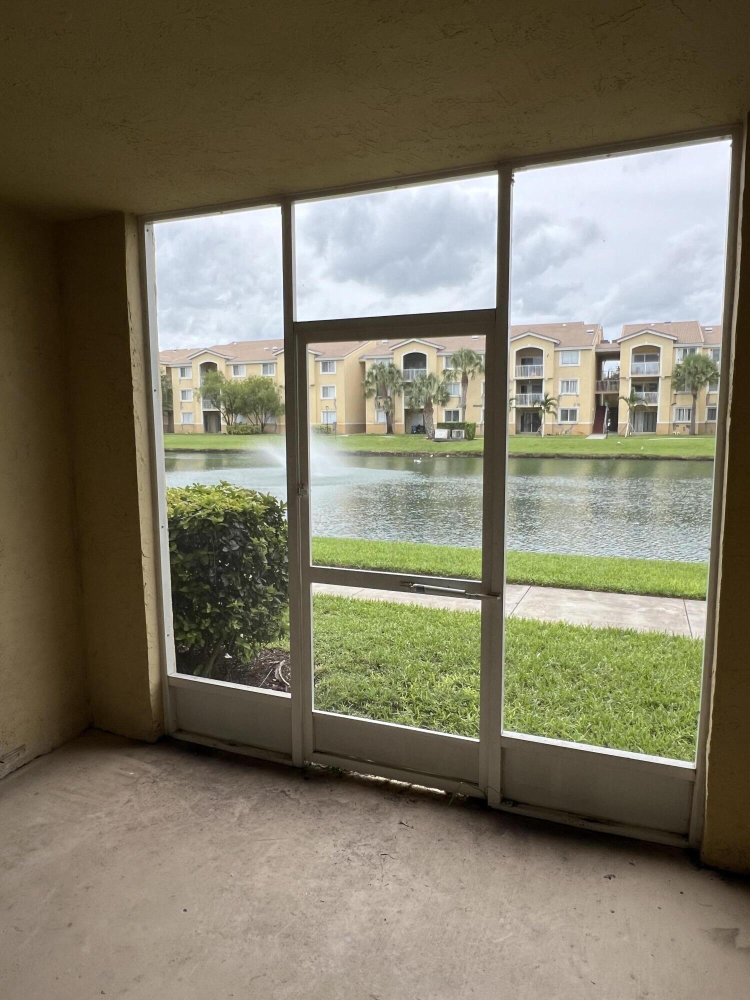 ROYAL GRAND CONDO - Residential