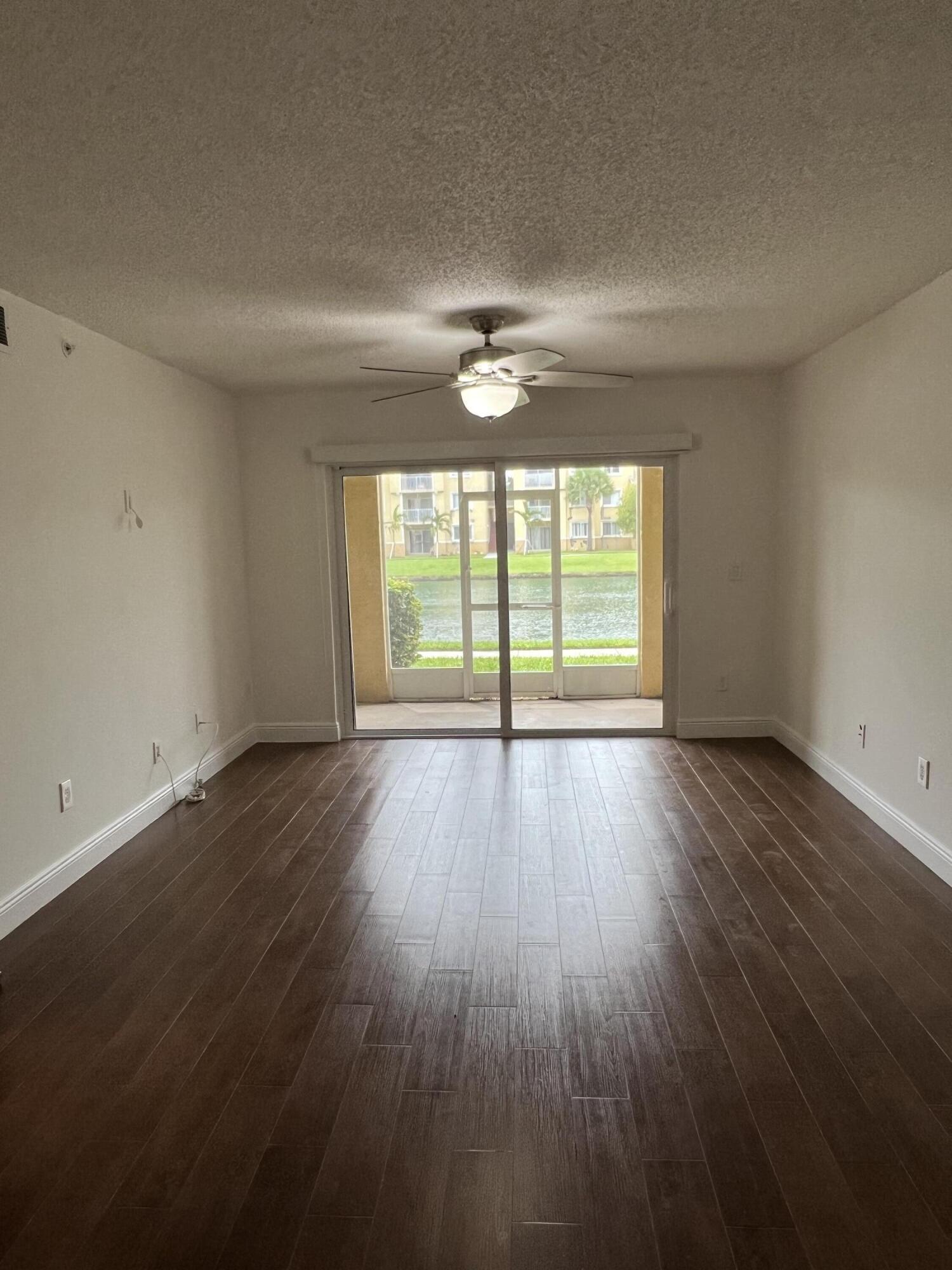 ROYAL GRAND CONDO - Residential