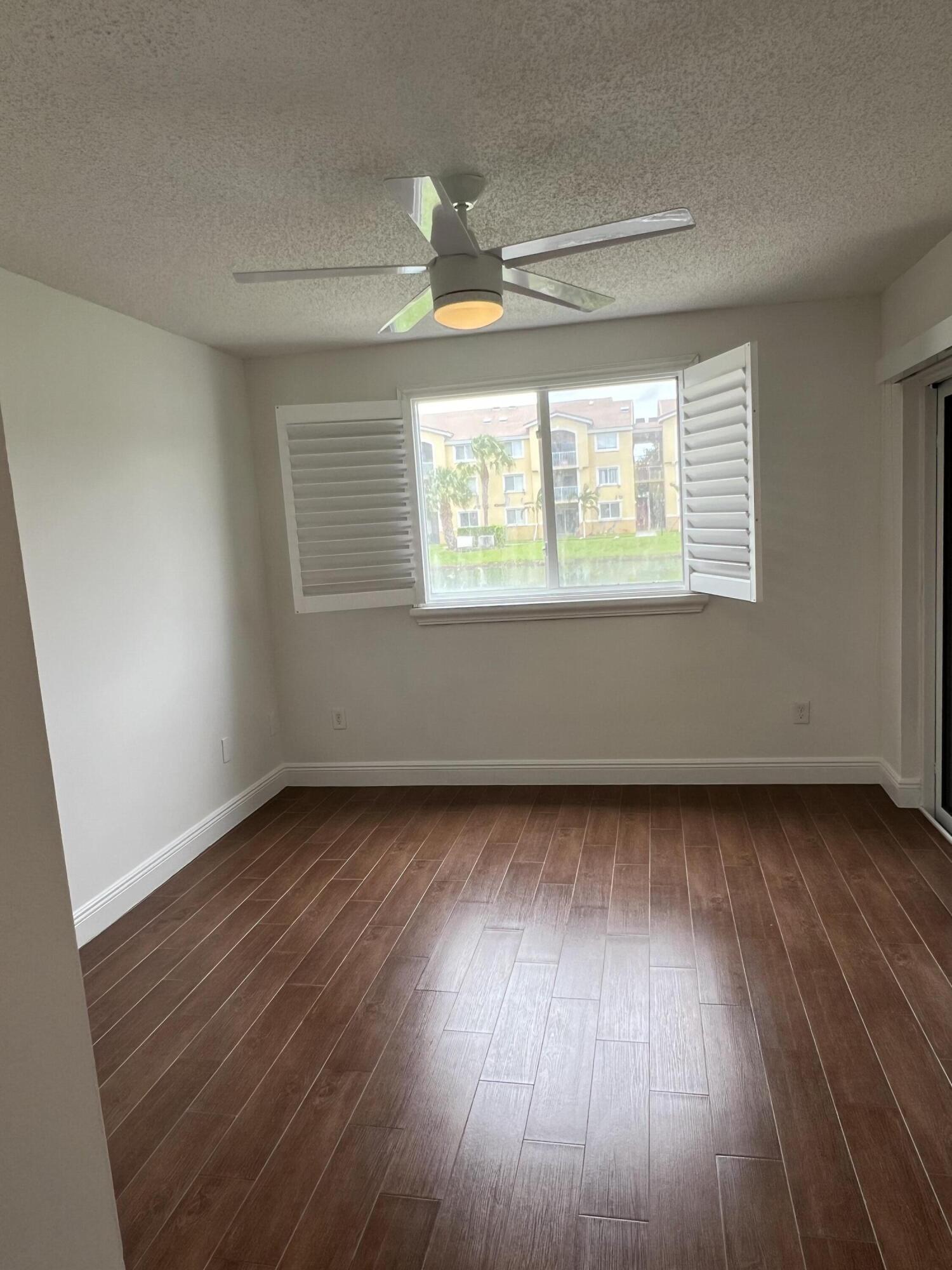 ROYAL GRAND CONDO - Residential
