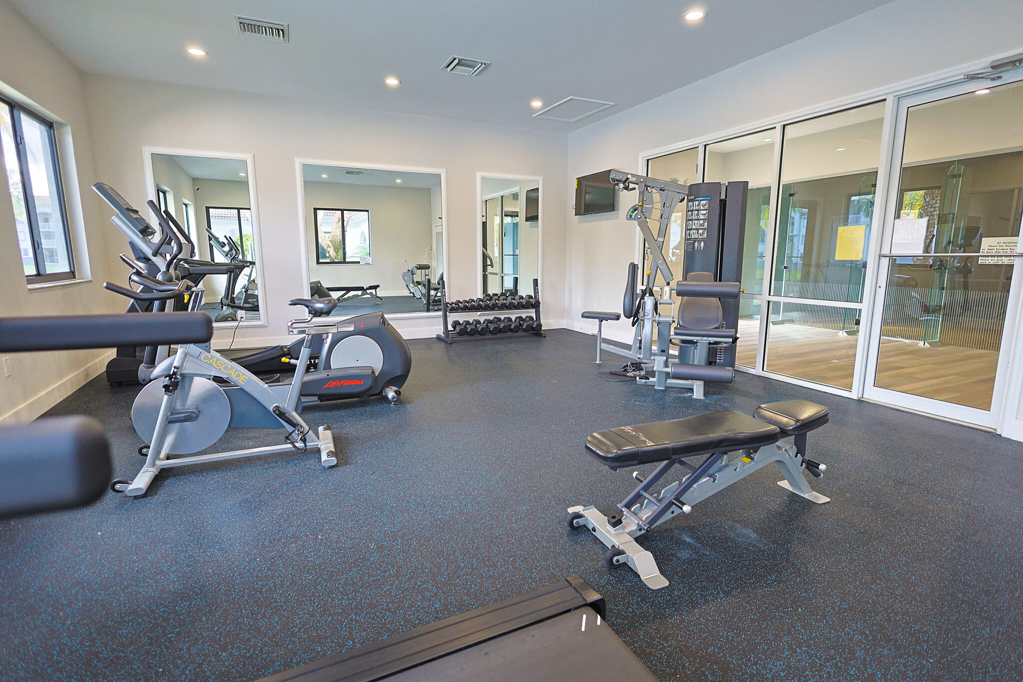 ROYAL GRAND CONDO - Residential