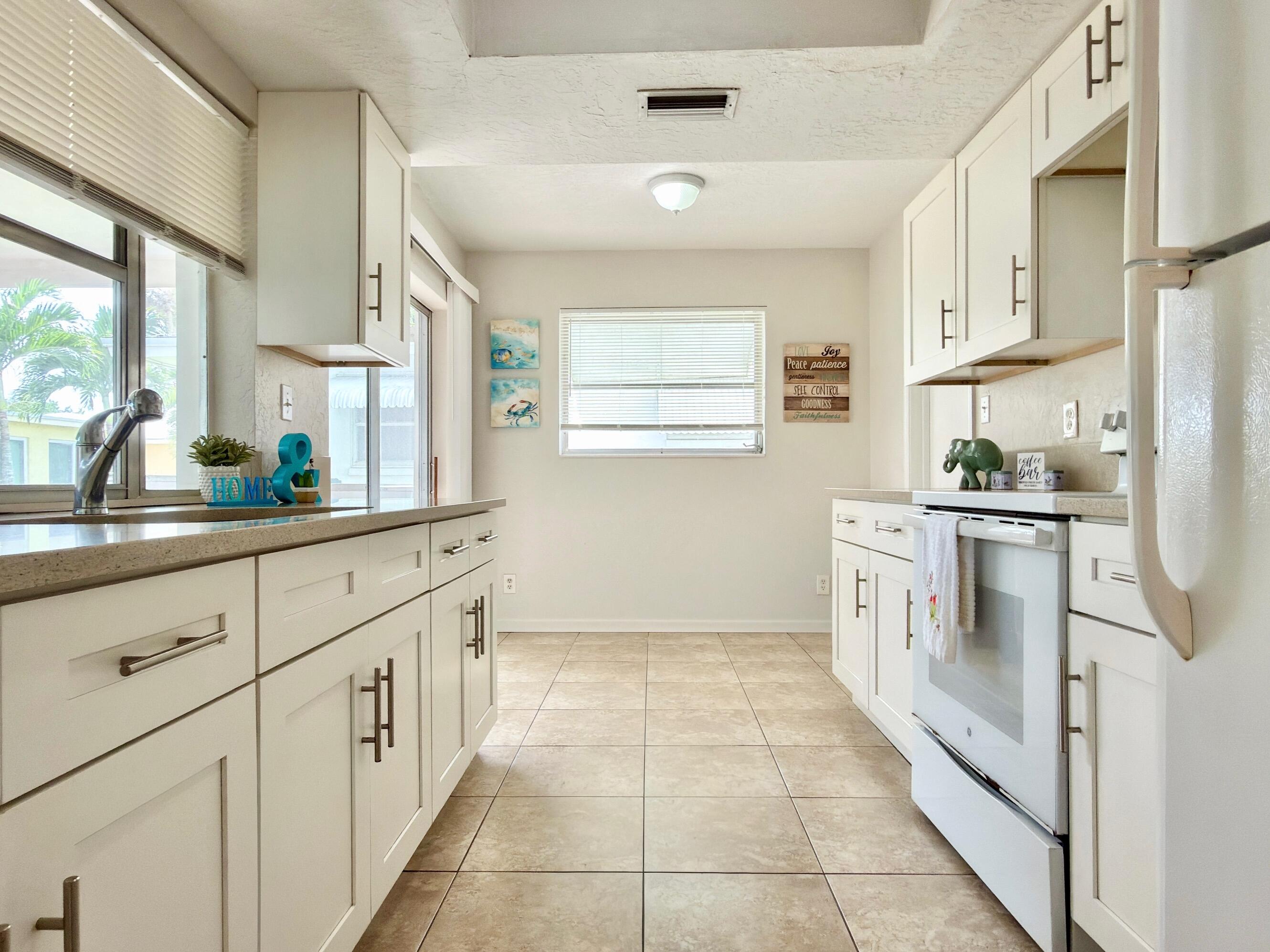 MAINLANDS OF TAMARAC LAKES - Residential Lease