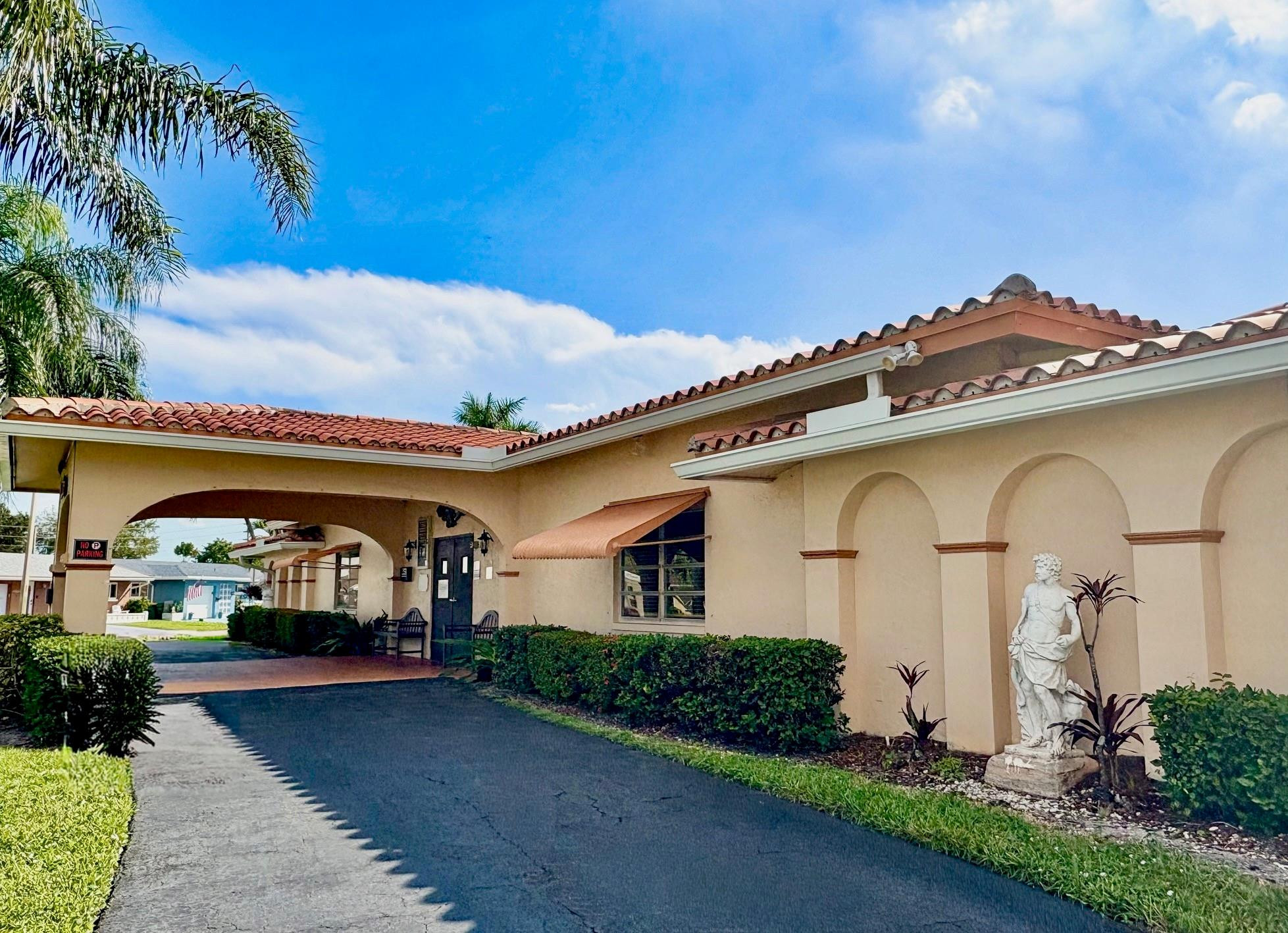 MAINLANDS OF TAMARAC LAKES - Residential Lease