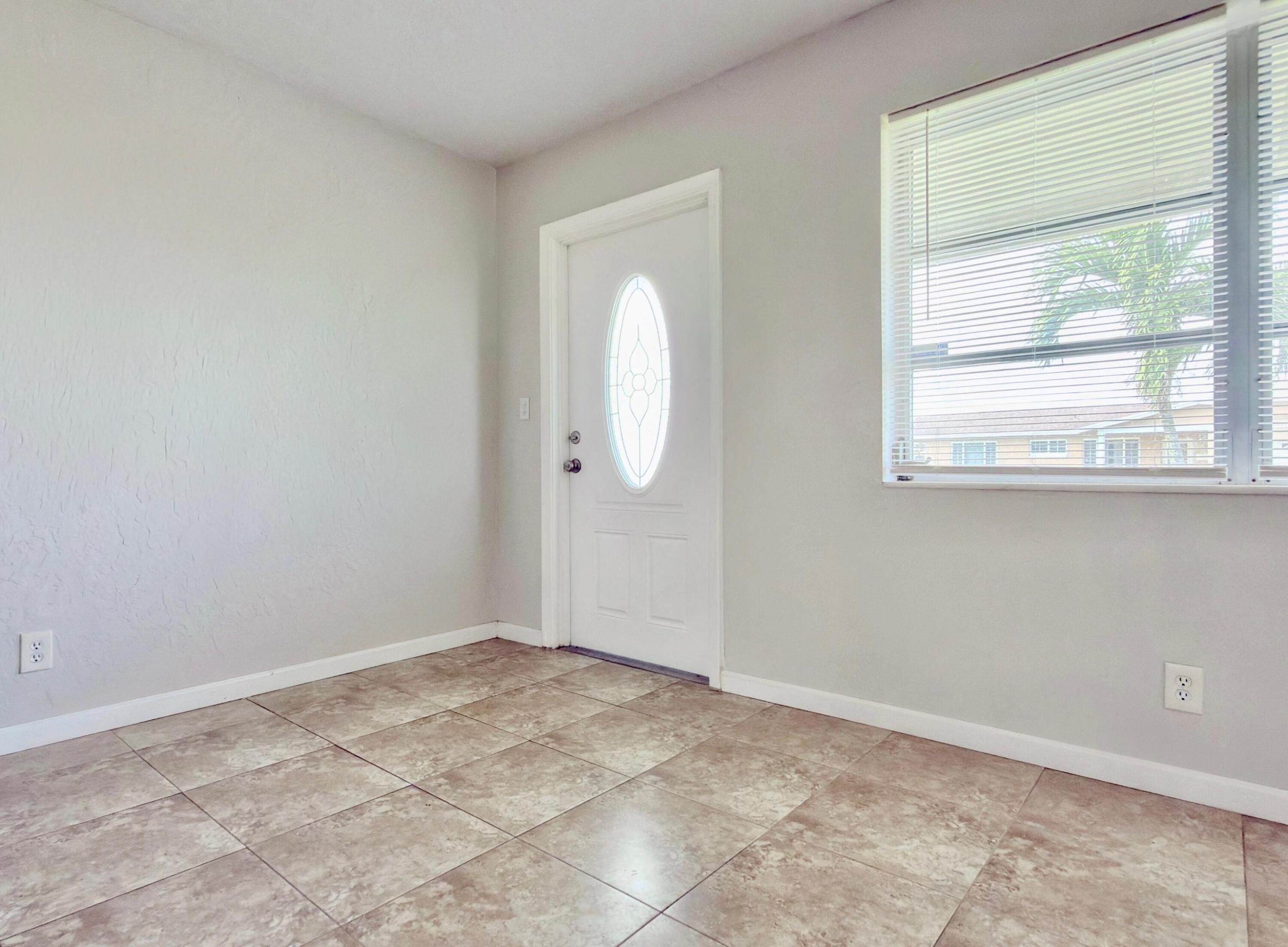 MAINLANDS OF TAMARAC LAKES - Residential Lease