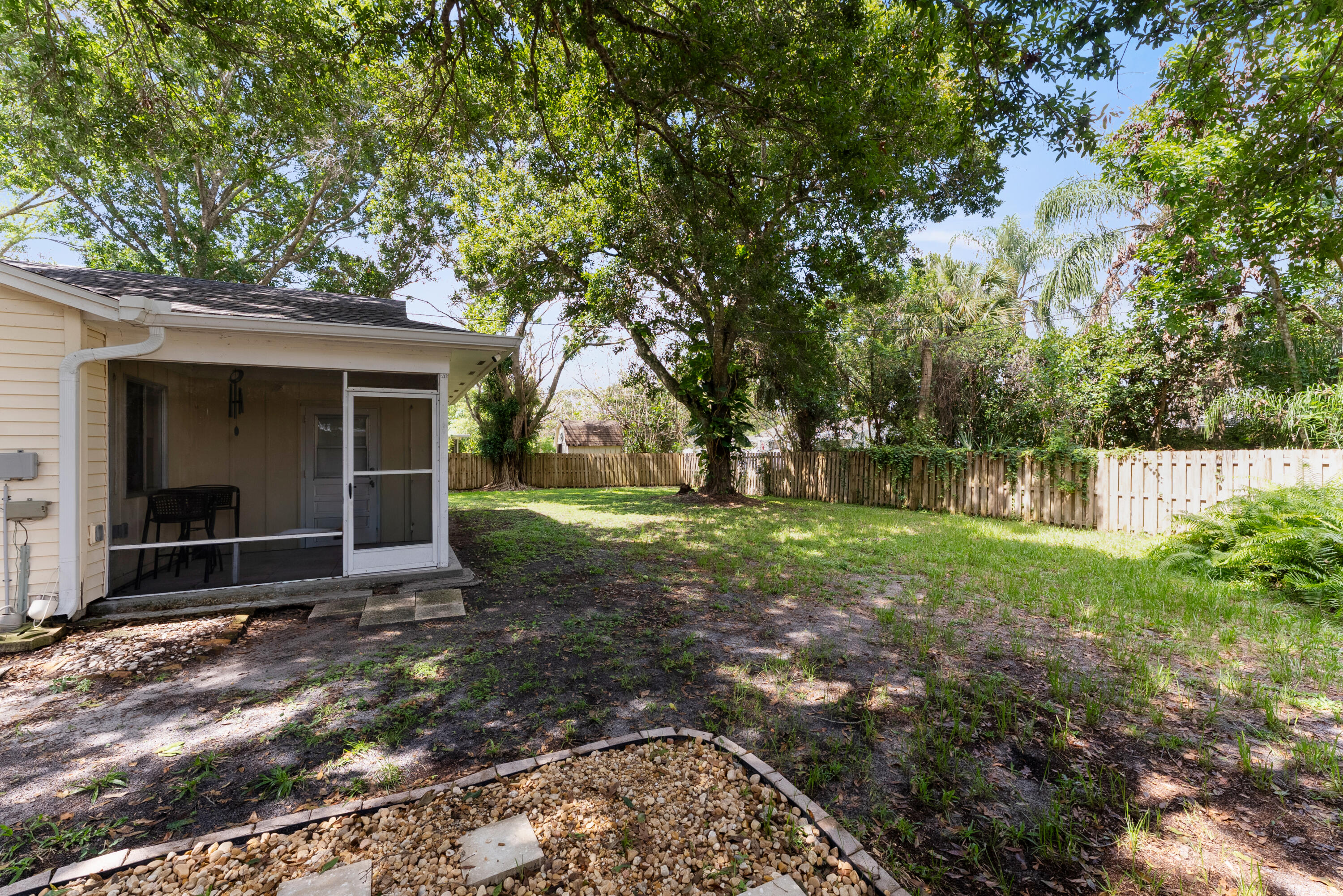 MALALUKA GARDENS - Residential