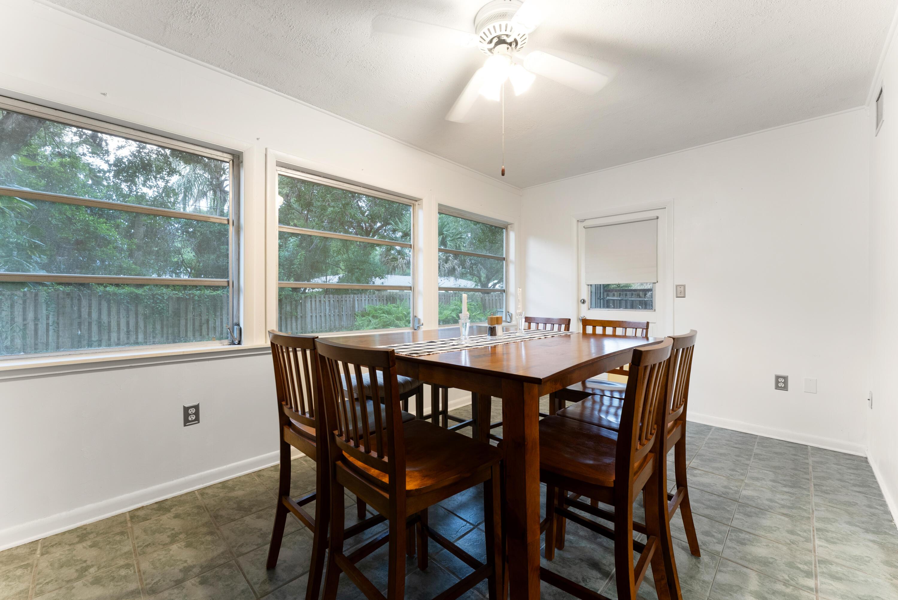 MALALUKA GARDENS - Residential