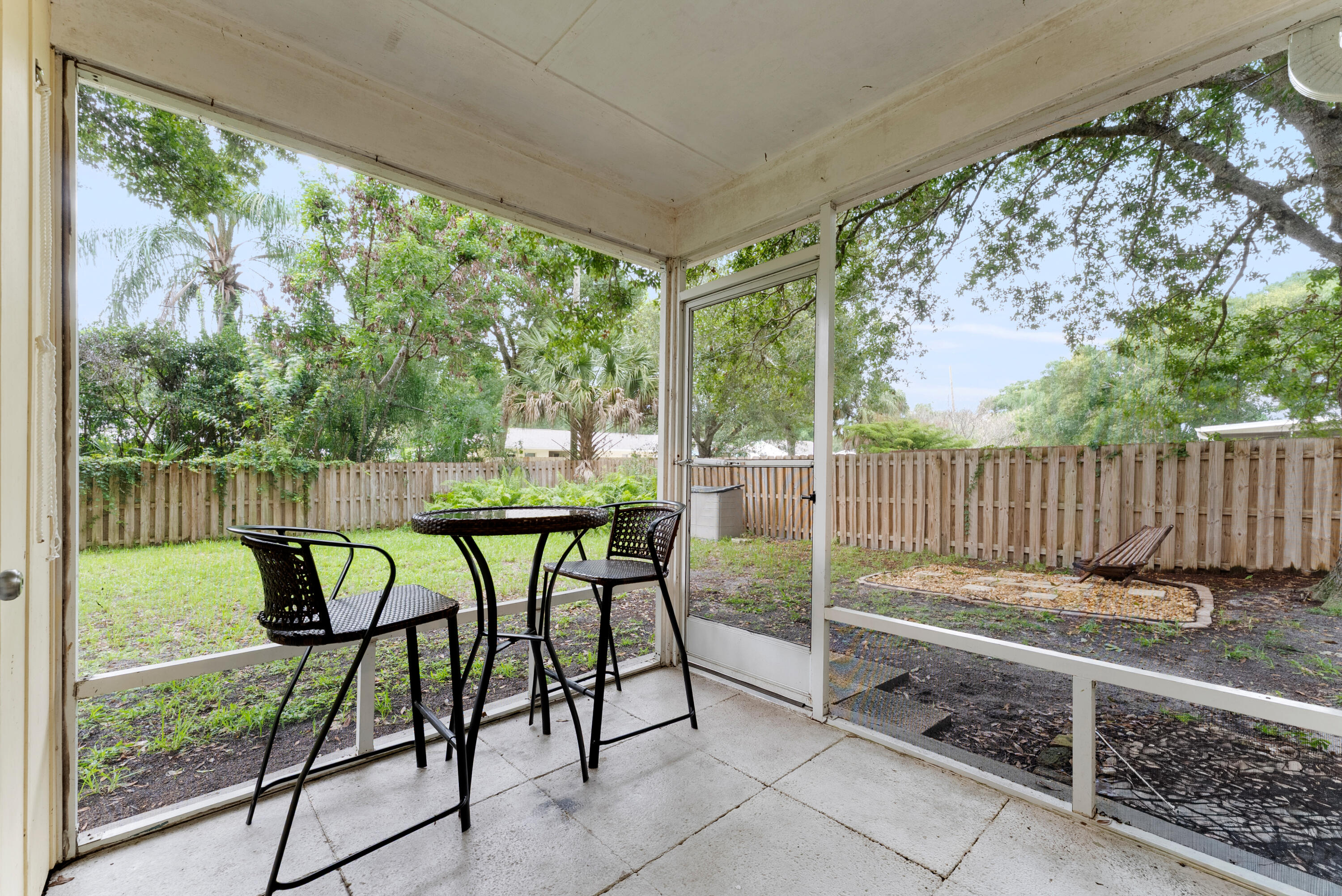MALALUKA GARDENS - Residential