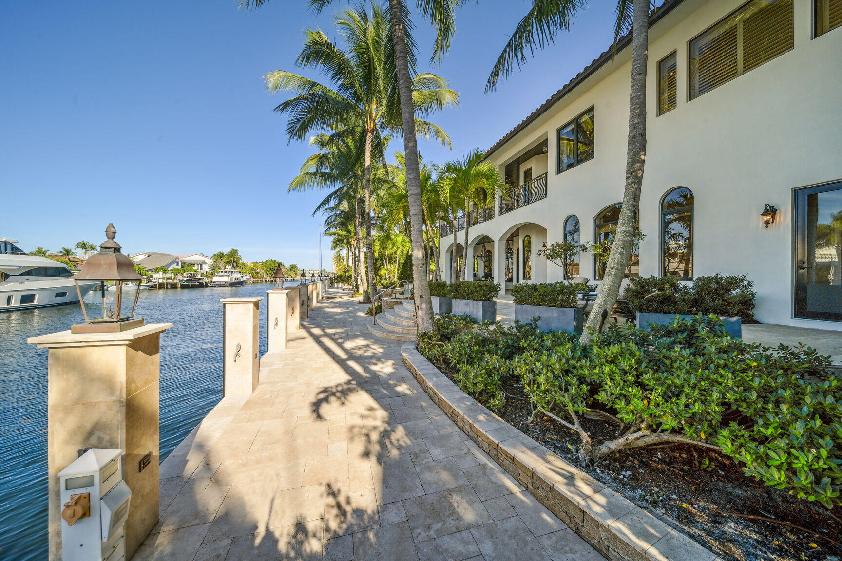 VENETIAN ISLES 1ST SEC - Residential