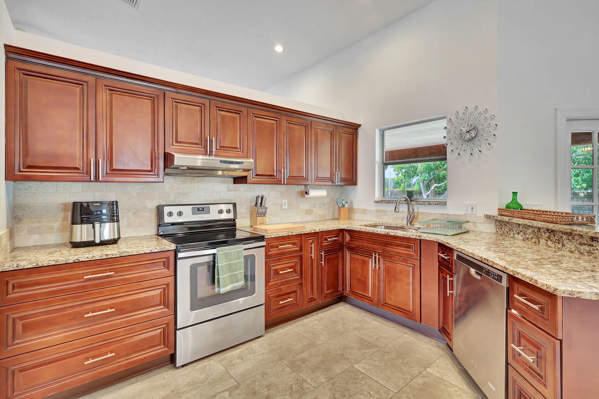 GREENVIEW SHORES 2 OF WELLINGTON - Residential Lease
