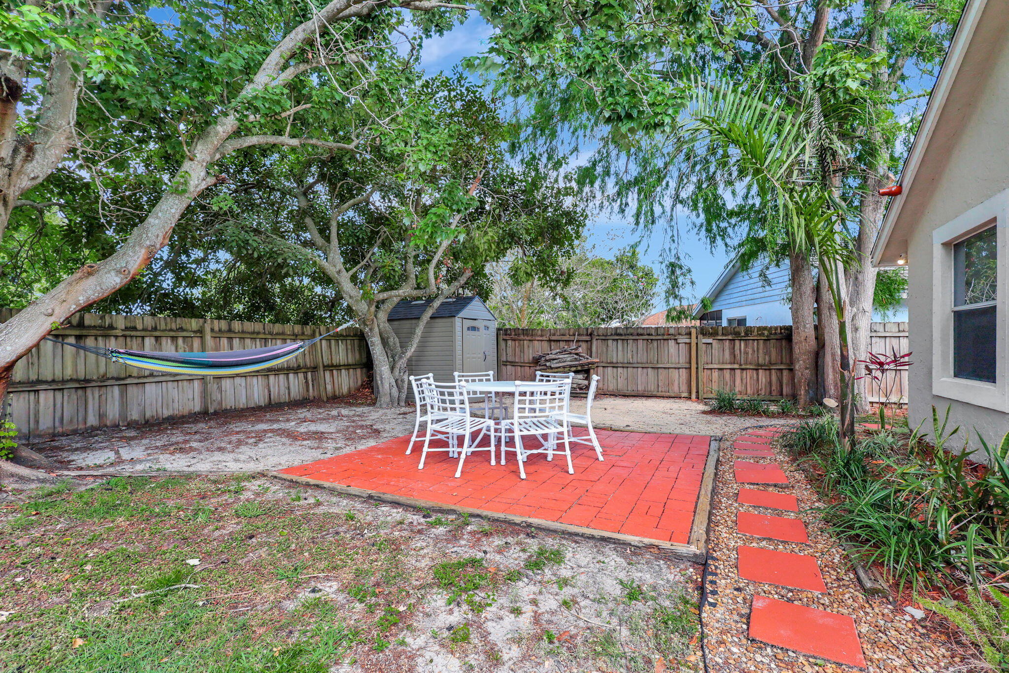 GREENVIEW SHORES 2 OF WELLINGTON - Residential Lease