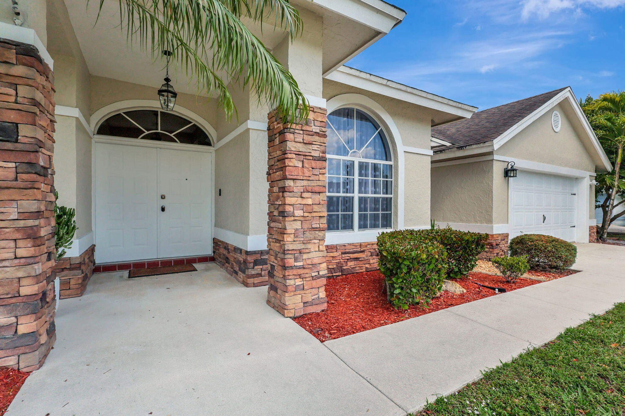 GREENVIEW SHORES 2 OF WELLINGTON - Residential Lease