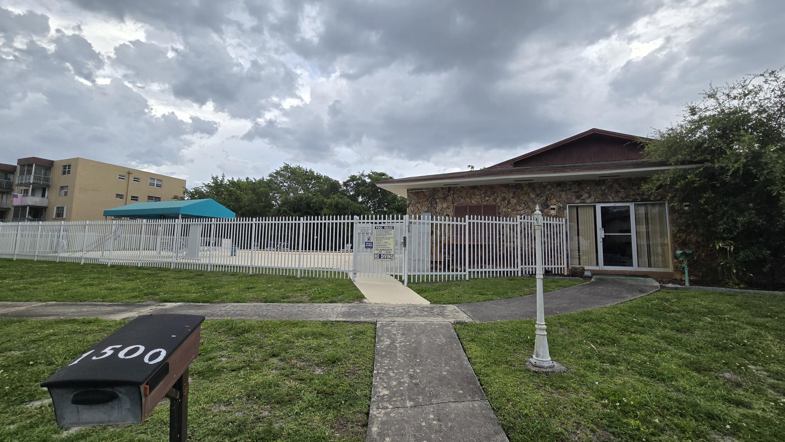 TALLWOOD WEST CONDO - Residential