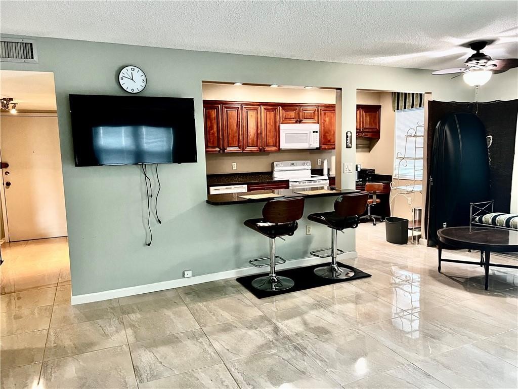 Imperial Point Condo - Residential