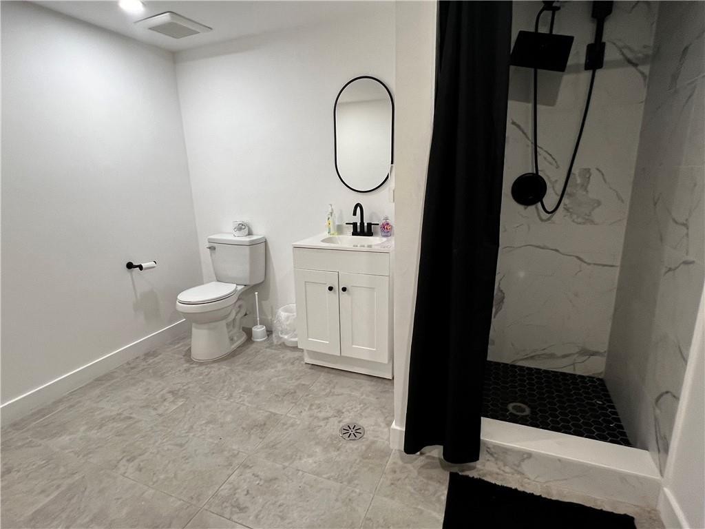 Imperial Point Condo - Residential