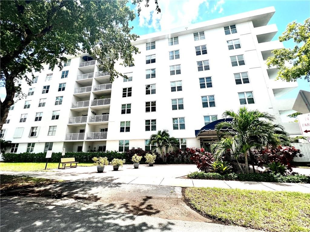 Imperial Point Condo - Residential