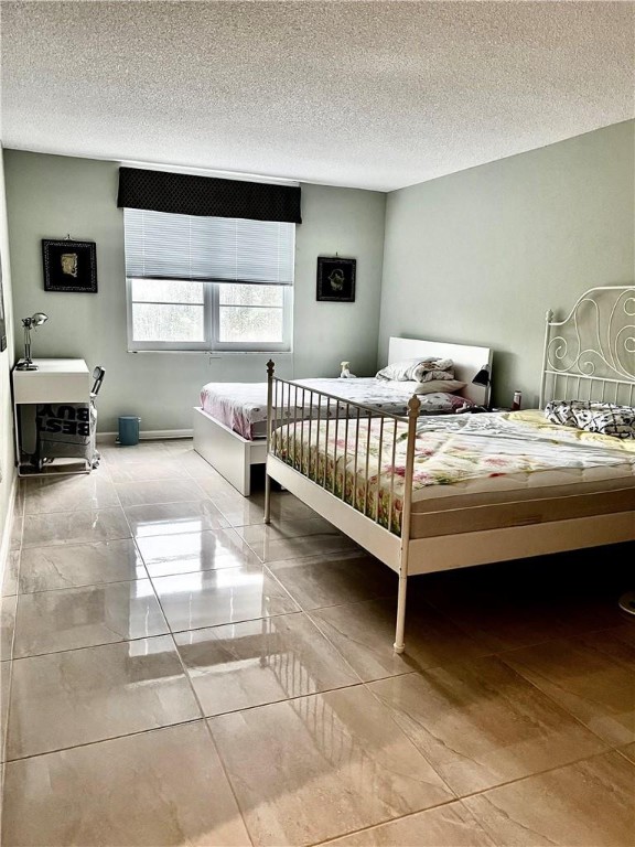Imperial Point Condo - Residential
