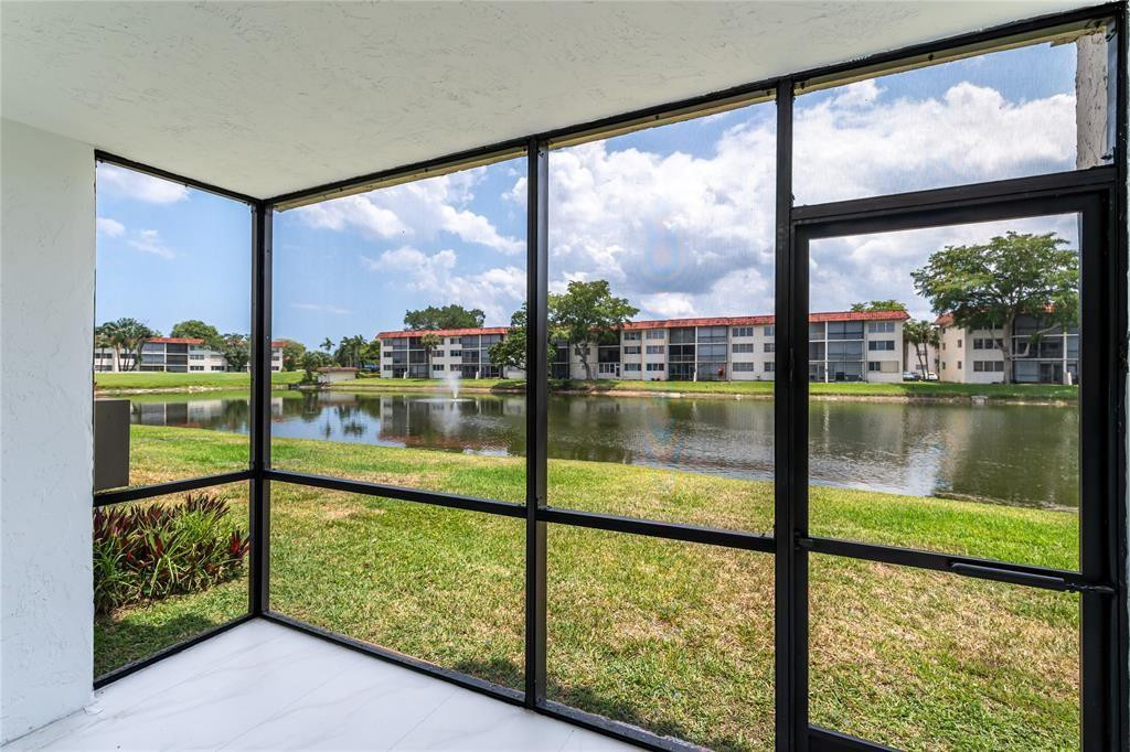 HOLLYBROOK GOLF & TENNIS - Residential