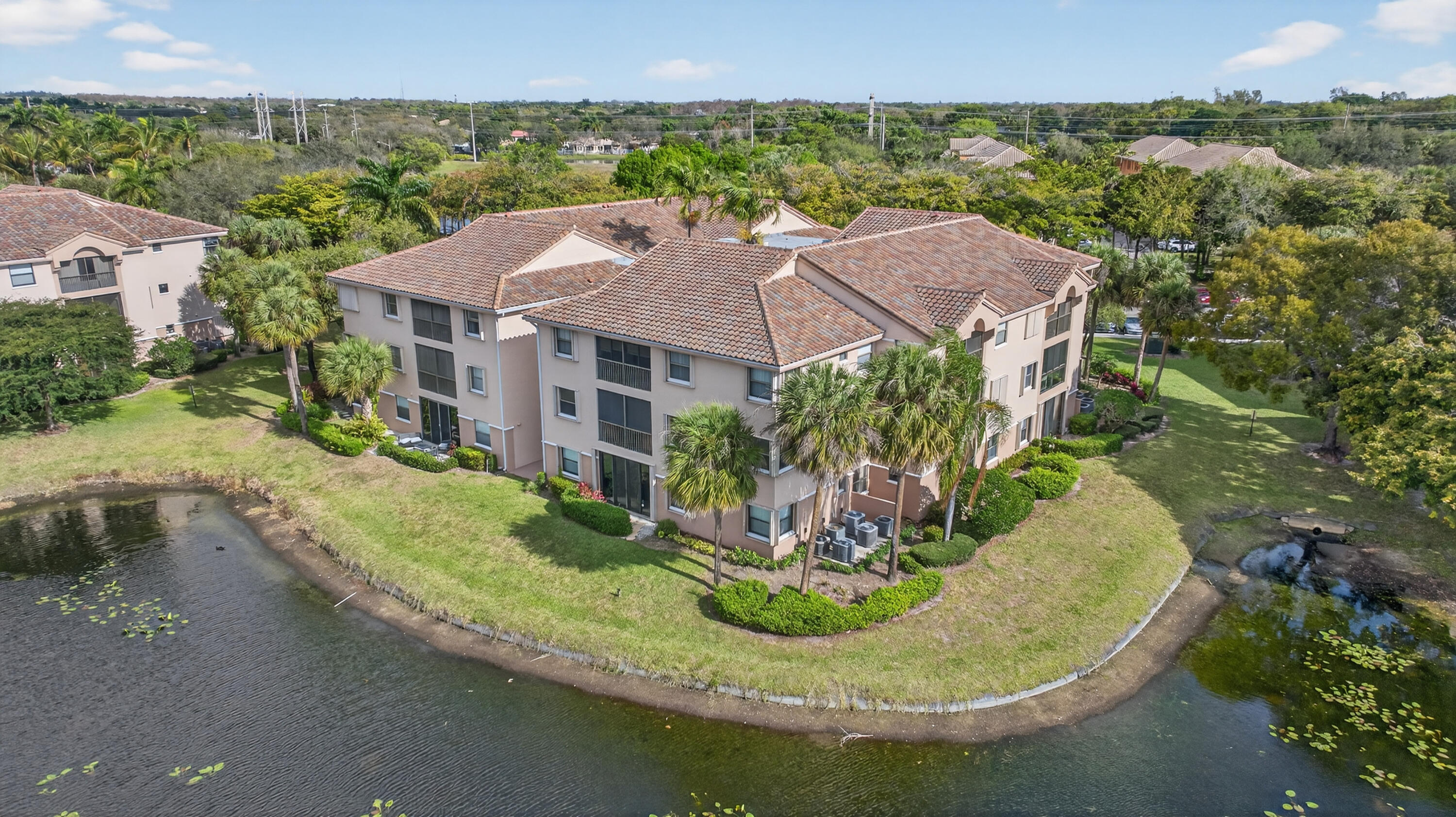 BAYVIEW VILLAGE E CONDO - Residential