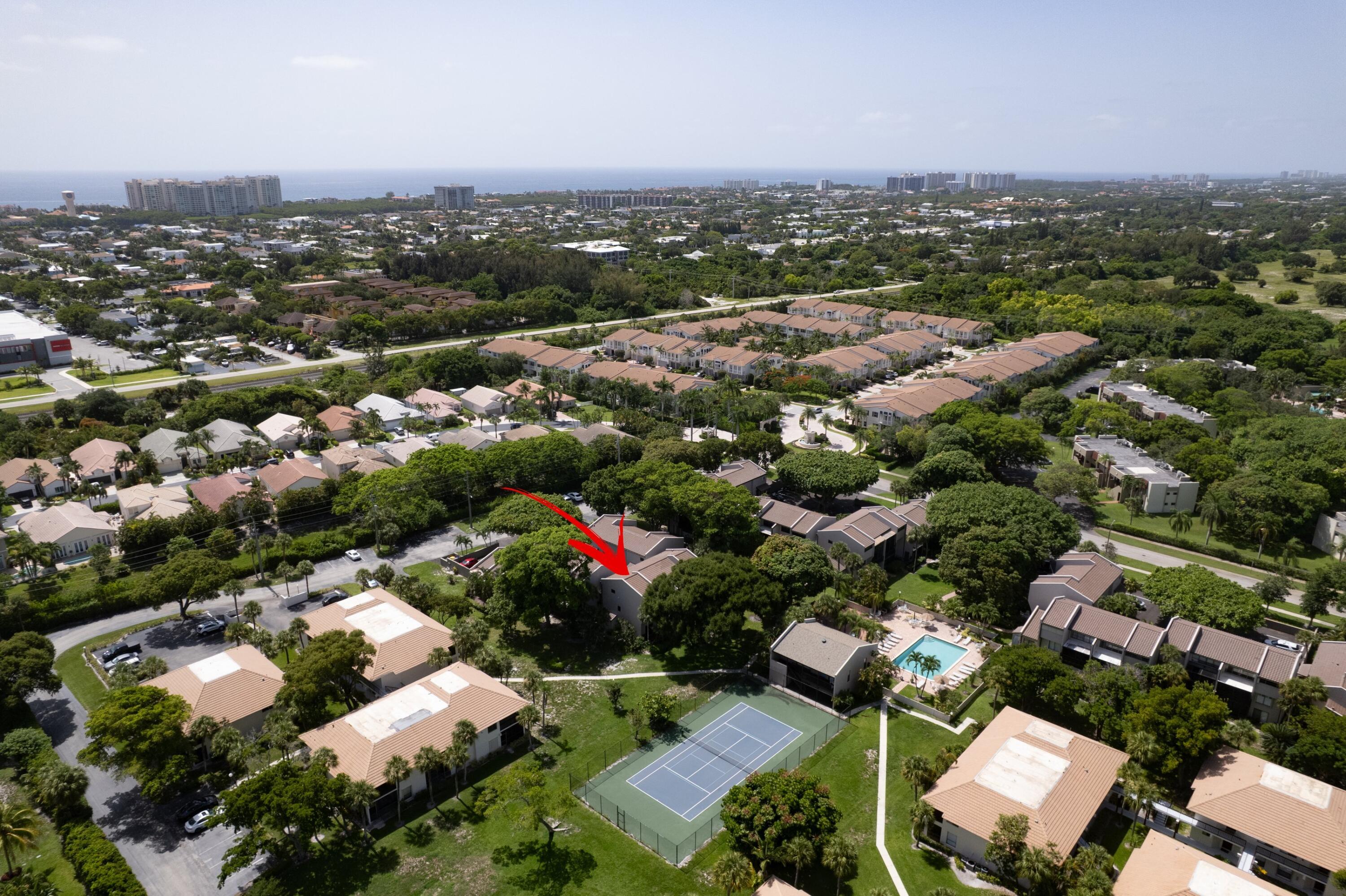 BANYAN COURTS CONDO - Residential