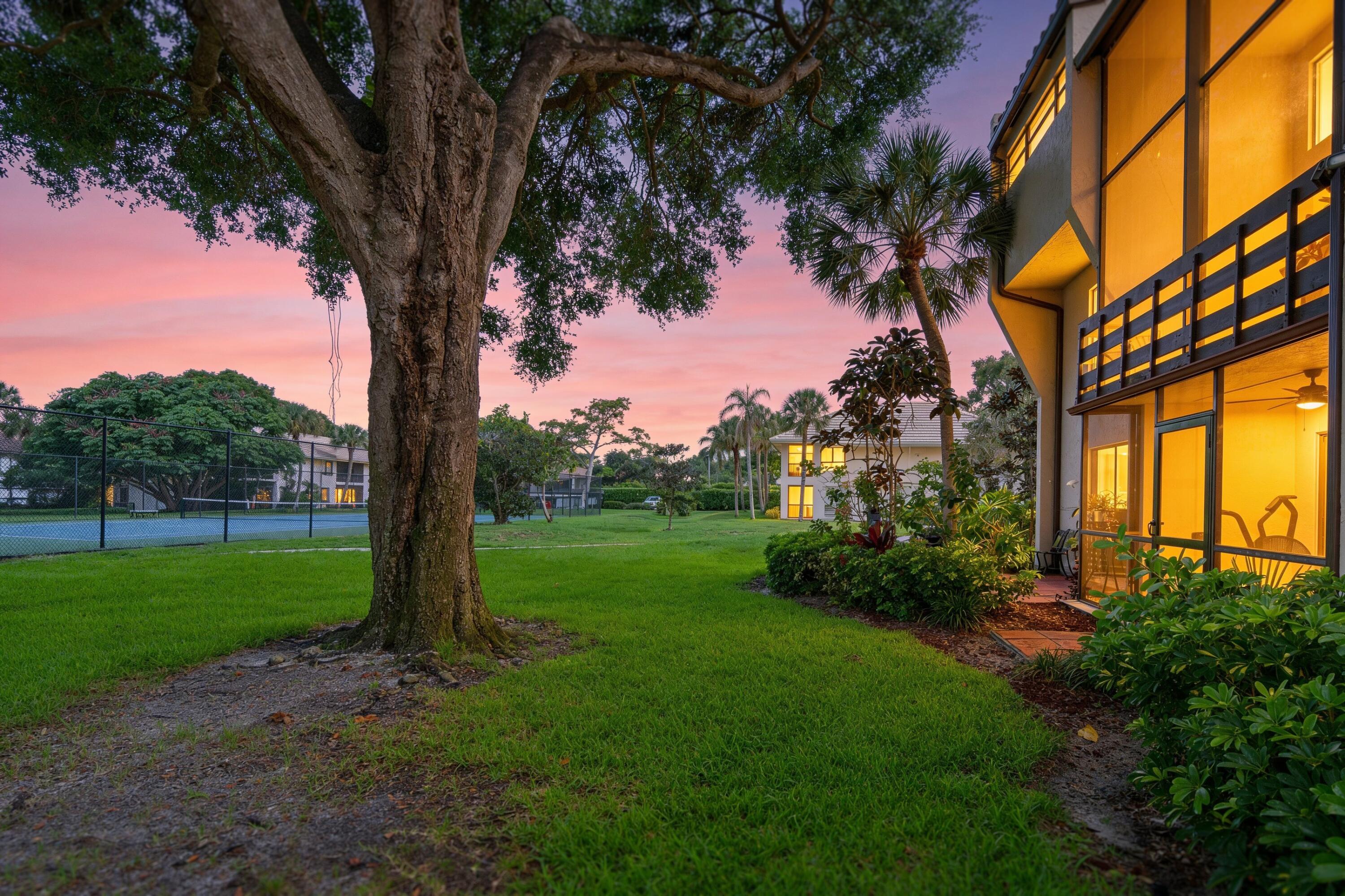 BANYAN COURTS CONDO - Residential