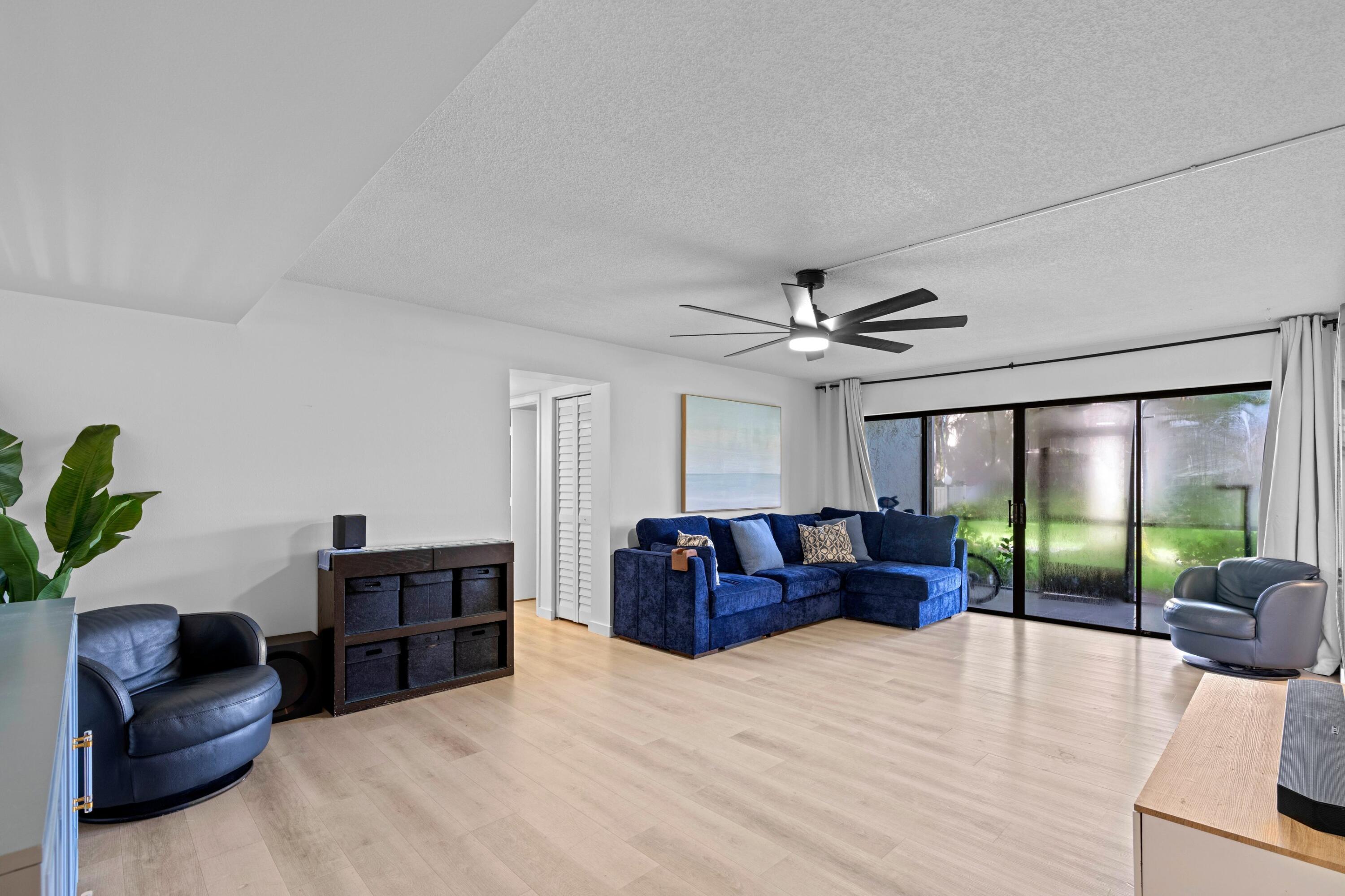 BANYAN COURTS CONDO - Residential
