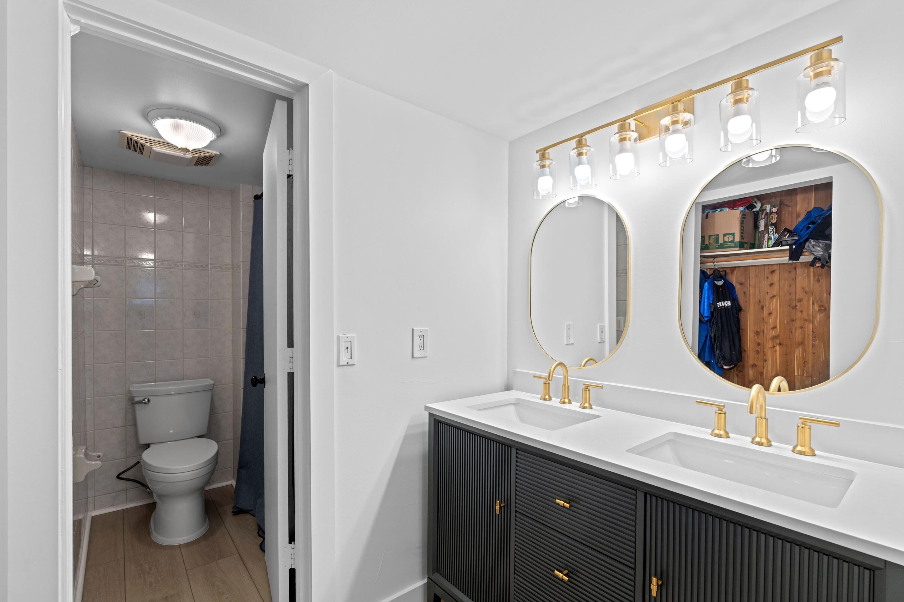 BANYAN COURTS CONDO - Residential