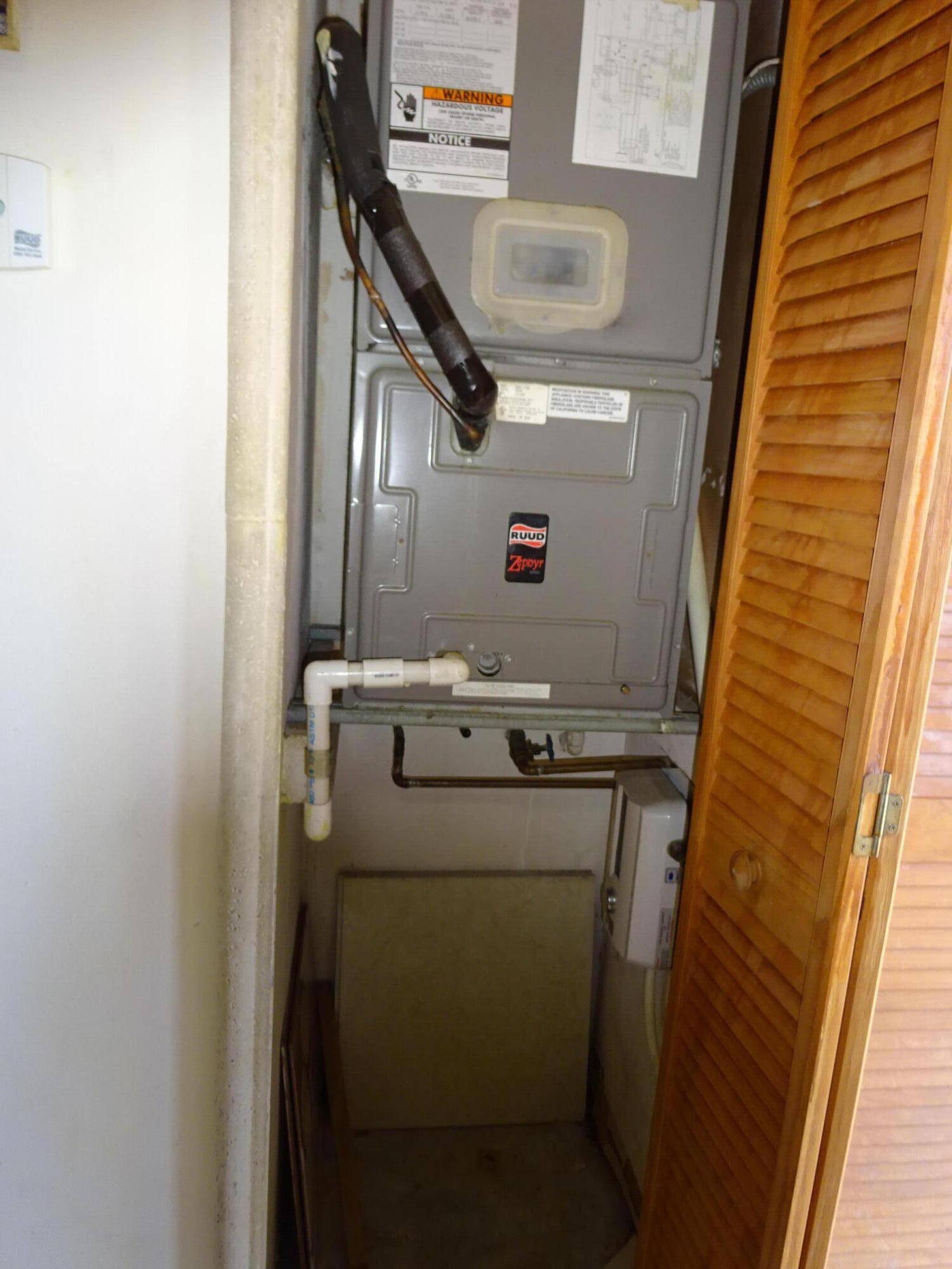 APPLEGREEN CONDO APTS 1 - Residential Lease