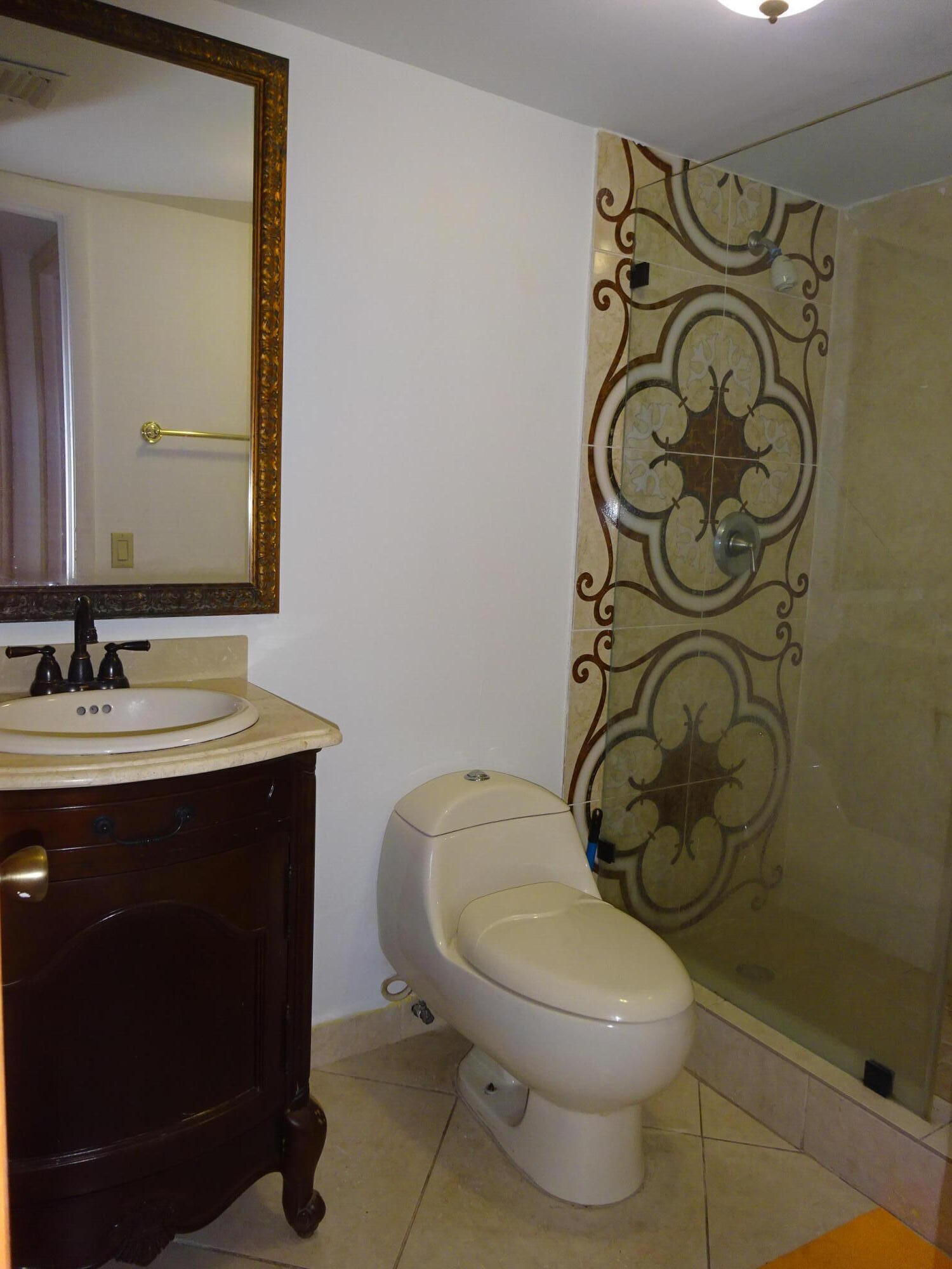 APPLEGREEN CONDO APTS 1 - Residential Lease