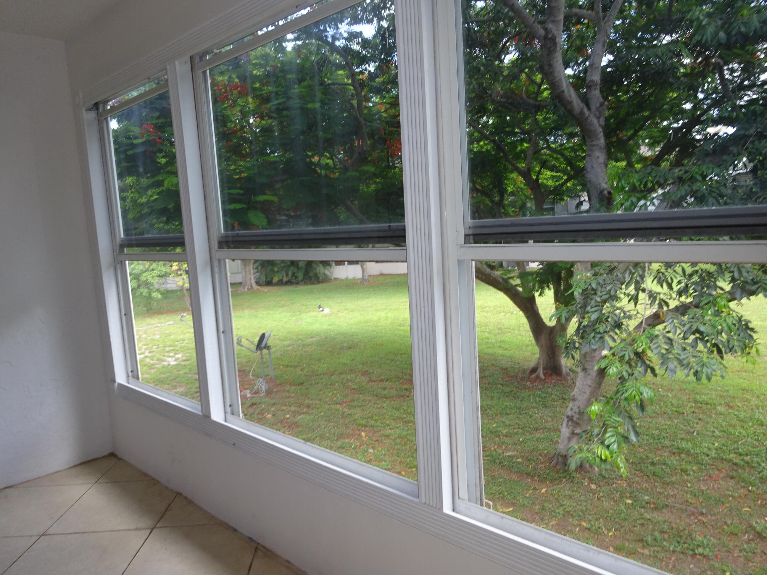 APPLEGREEN CONDO APTS 1 - Residential Lease