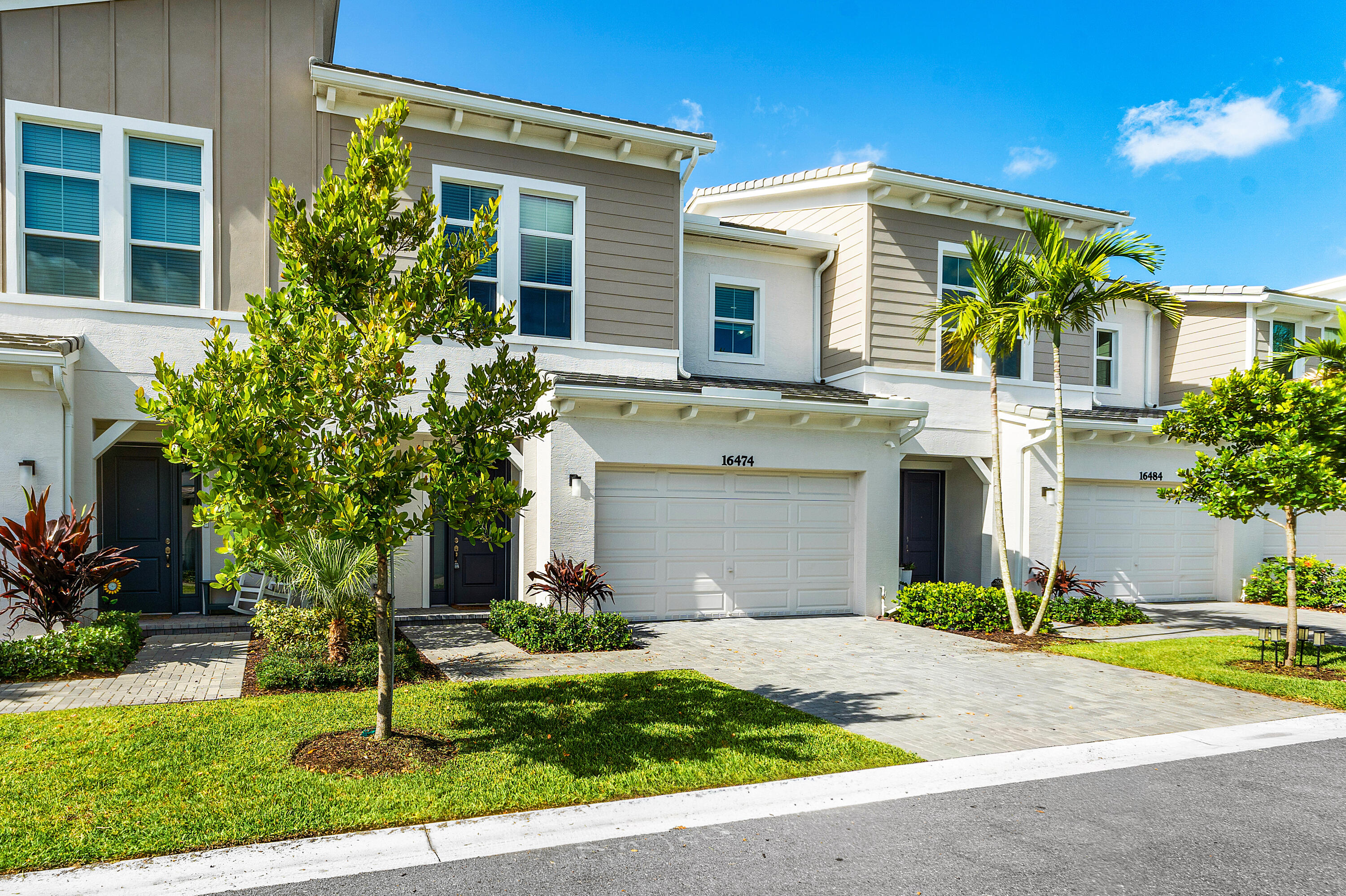 CROSSINGS OF WESTLAKE - Residential Lease