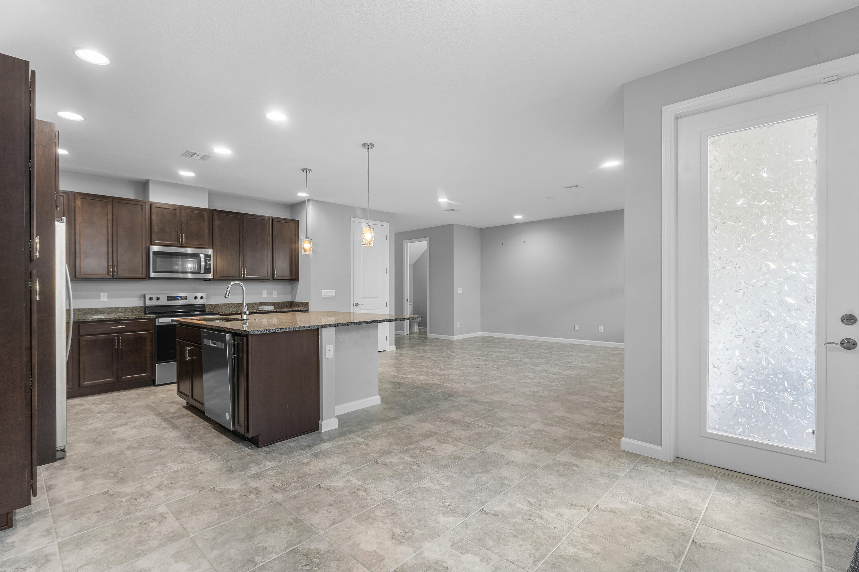 CROSSINGS OF WESTLAKE - Residential Lease