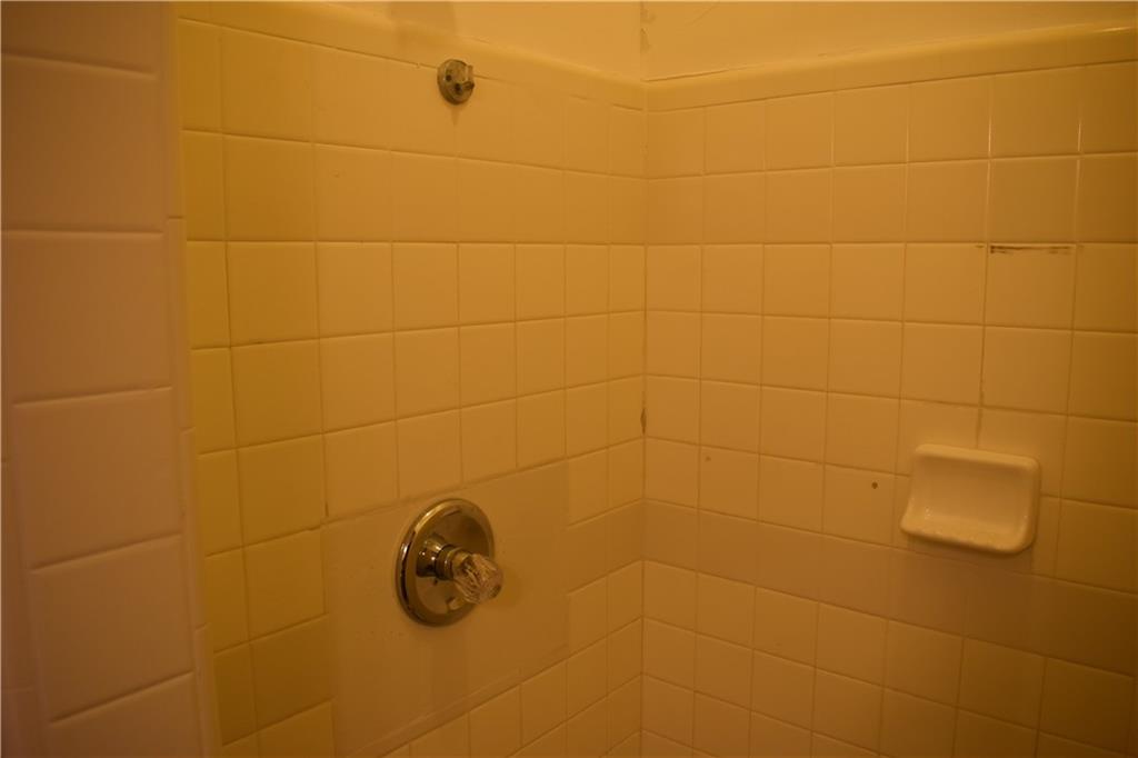 CROSS ADD TO PAHOKEE LTS - Residential