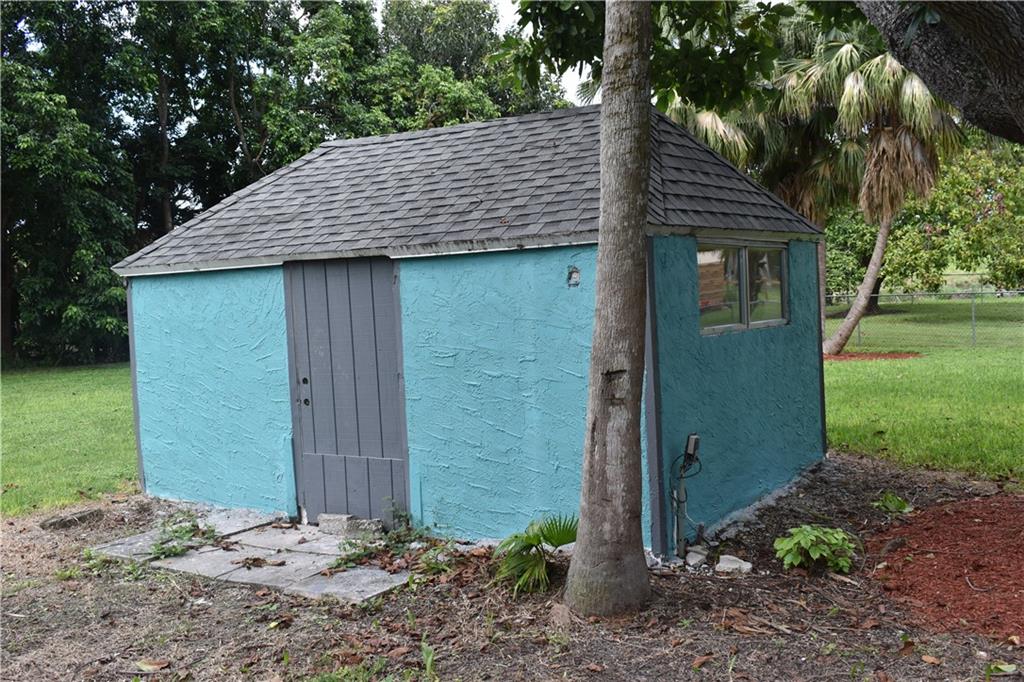 CROSS ADD TO PAHOKEE LTS - Residential