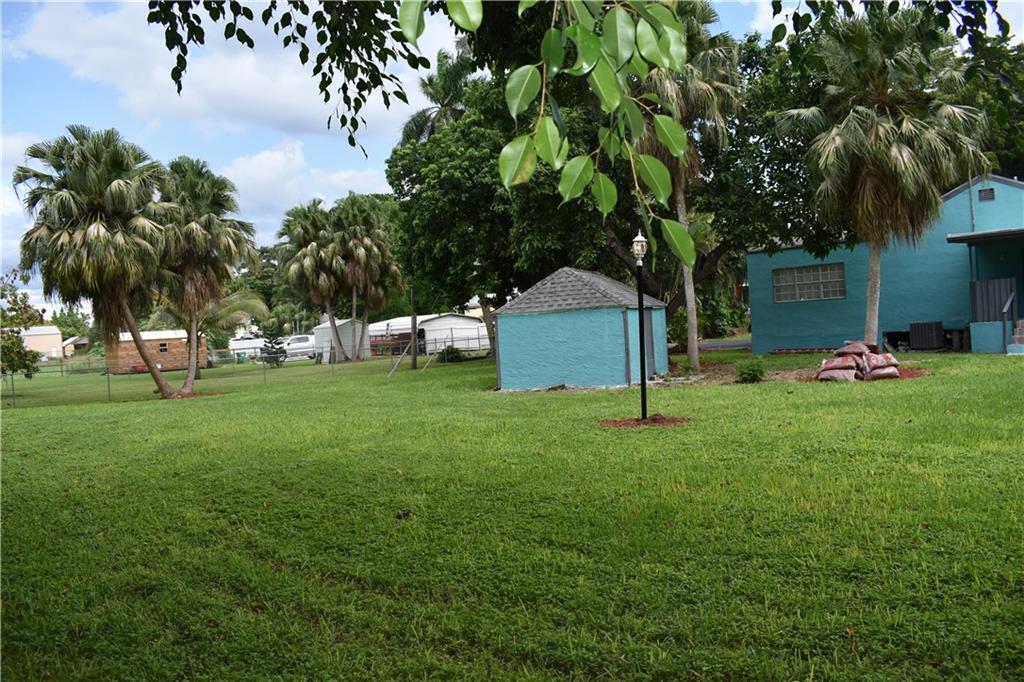 CROSS ADD TO PAHOKEE LTS - Residential