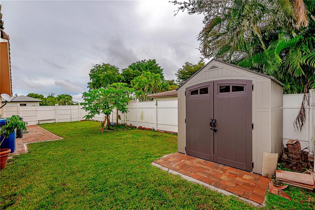 Coral Spgs Country Club S - Residential