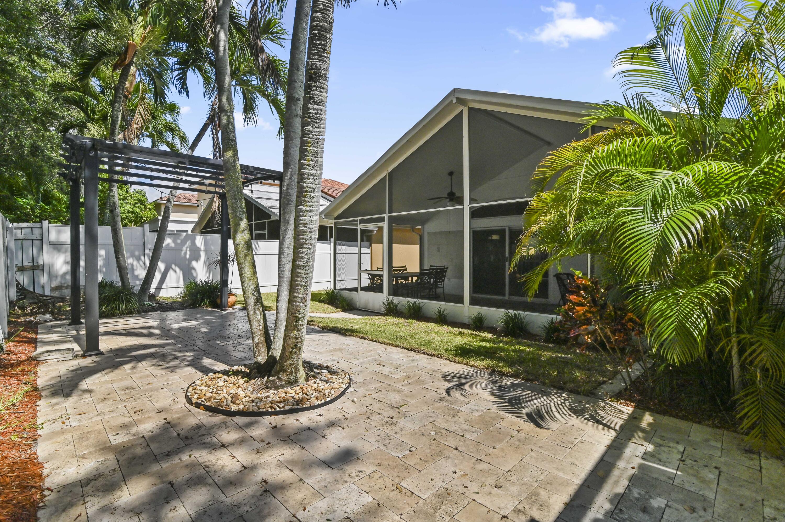 WINSTON TRAILS - Residential
