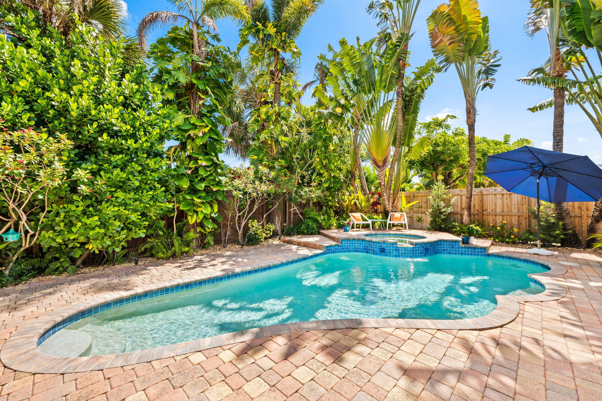 CORAL SHORES - Residential