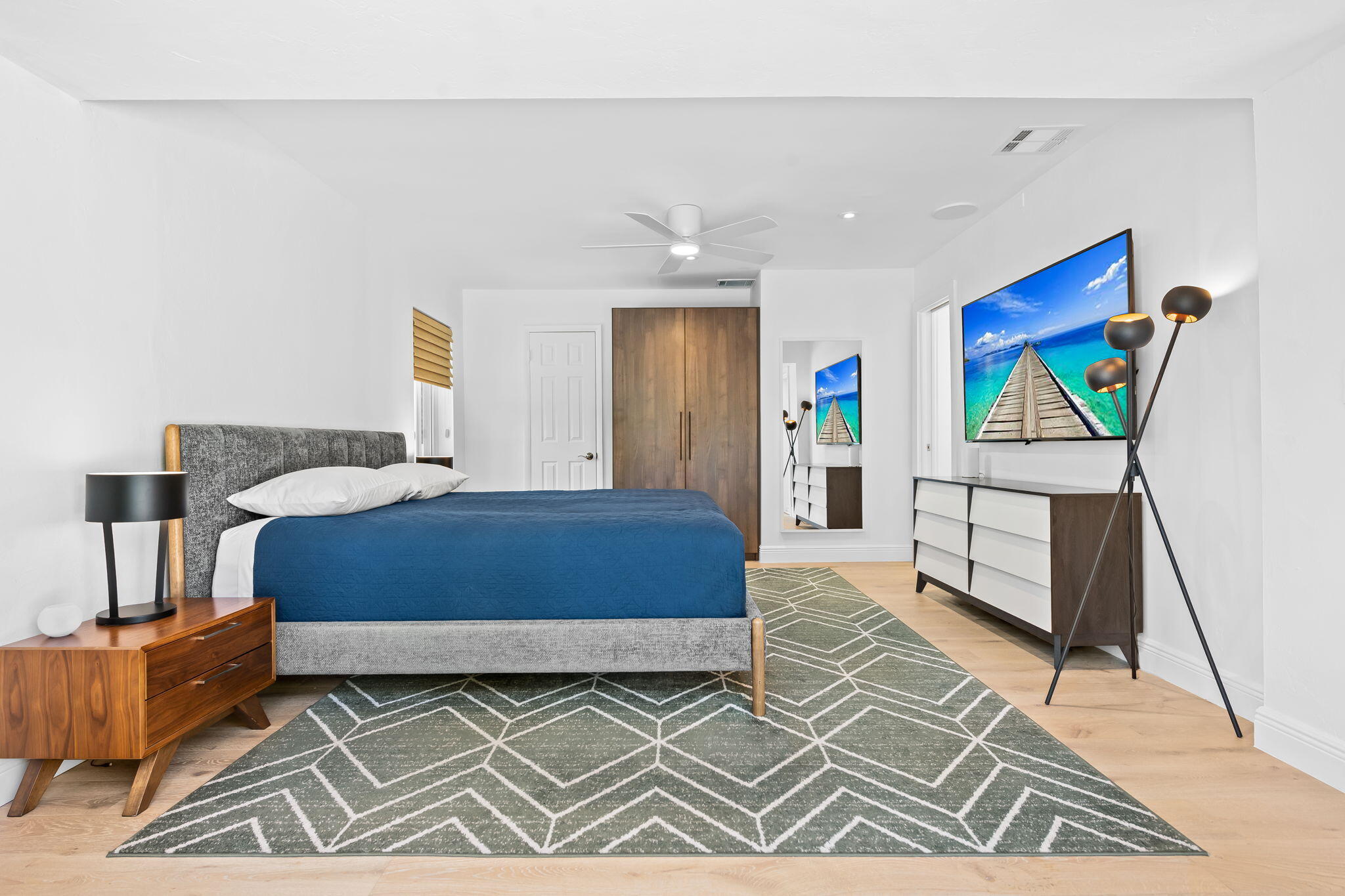 CORAL SHORES - Residential