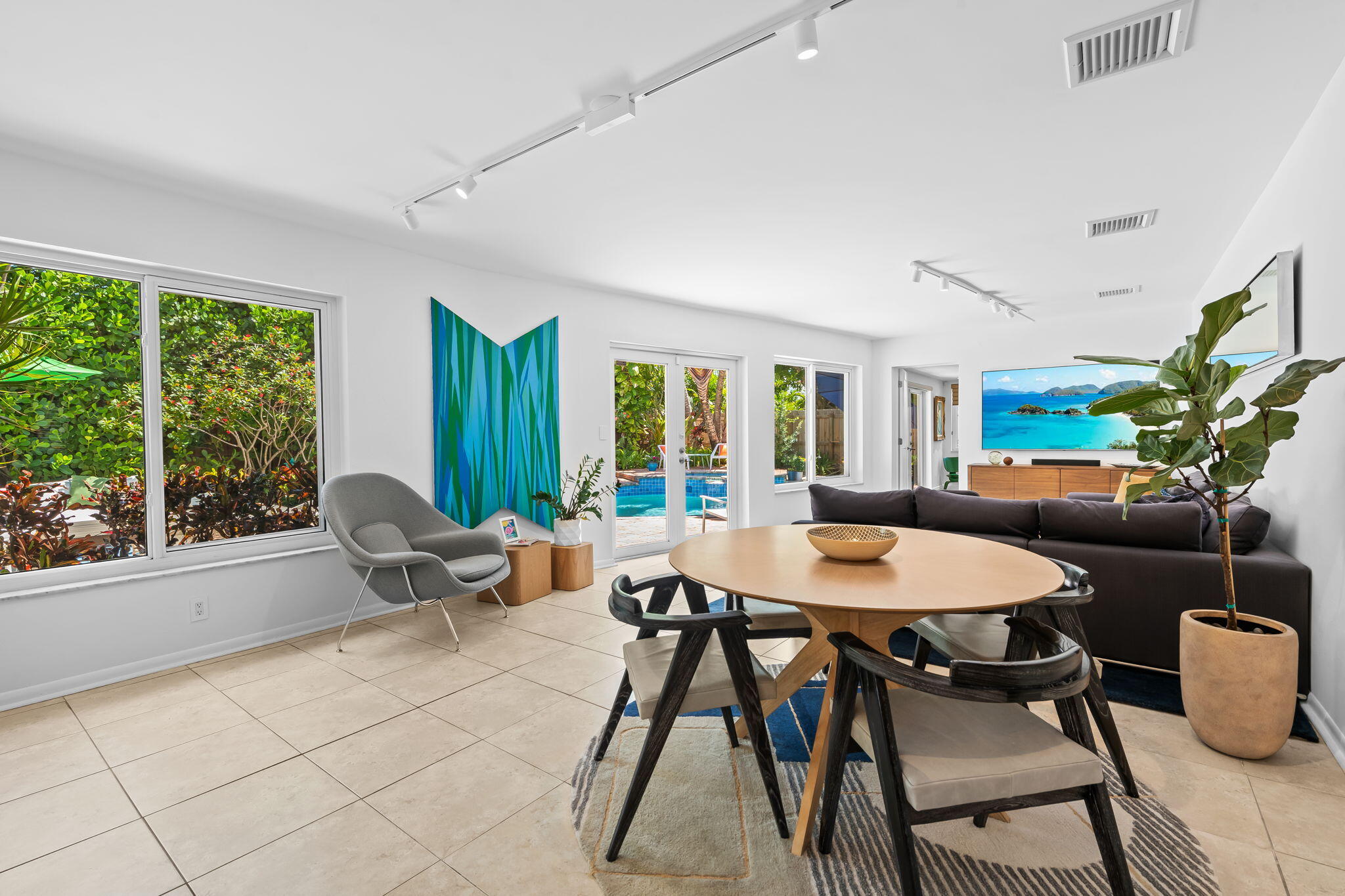 CORAL SHORES - Residential