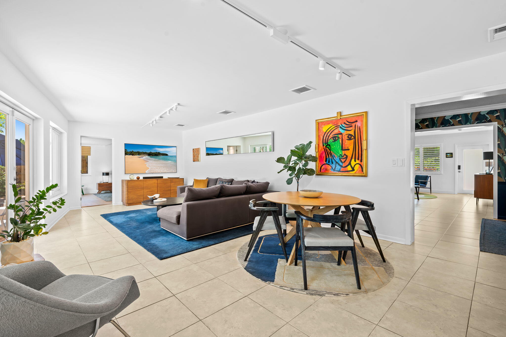 CORAL SHORES - Residential