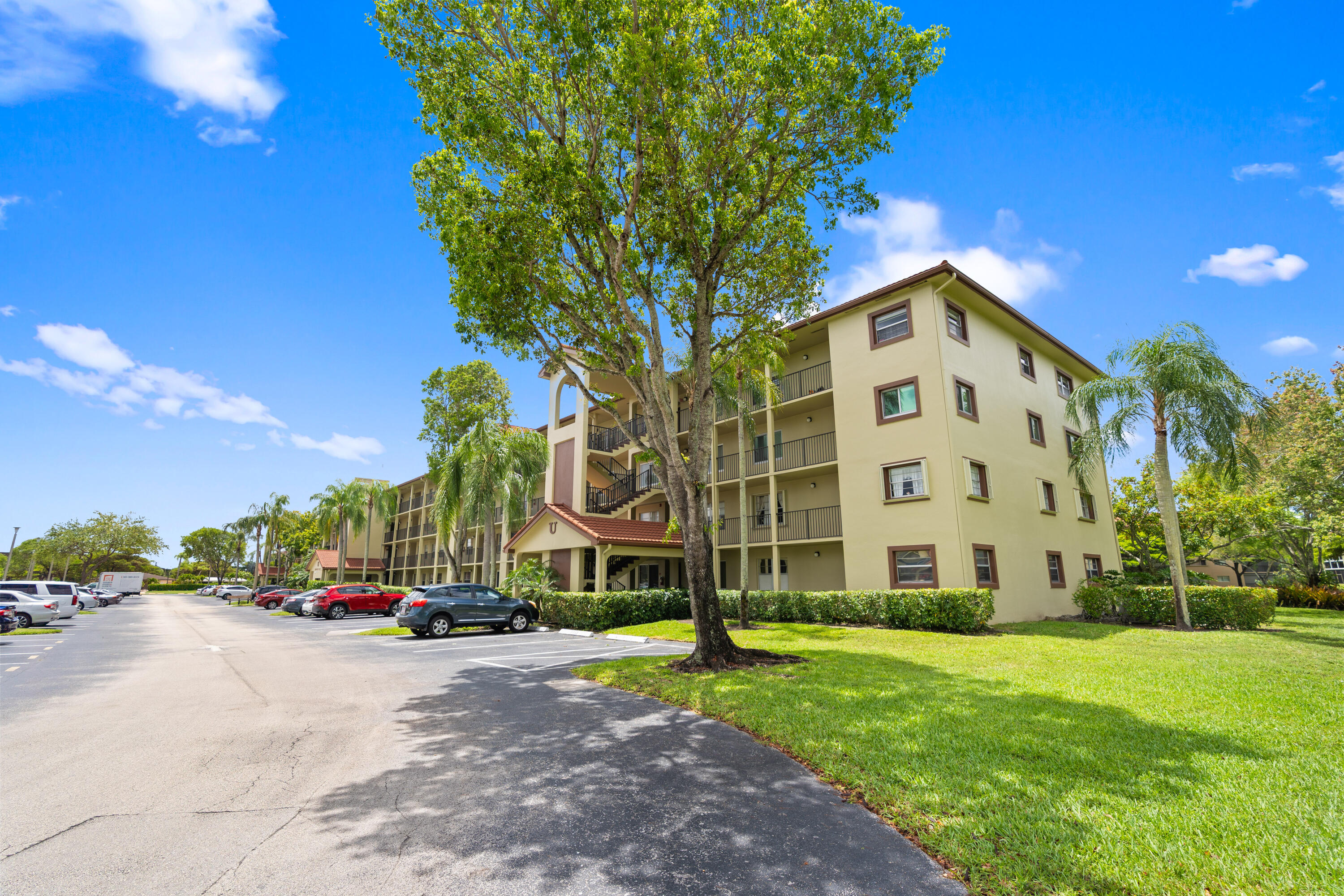 IVANHOE EAST AT CENTURY VILLAGE - Residential
