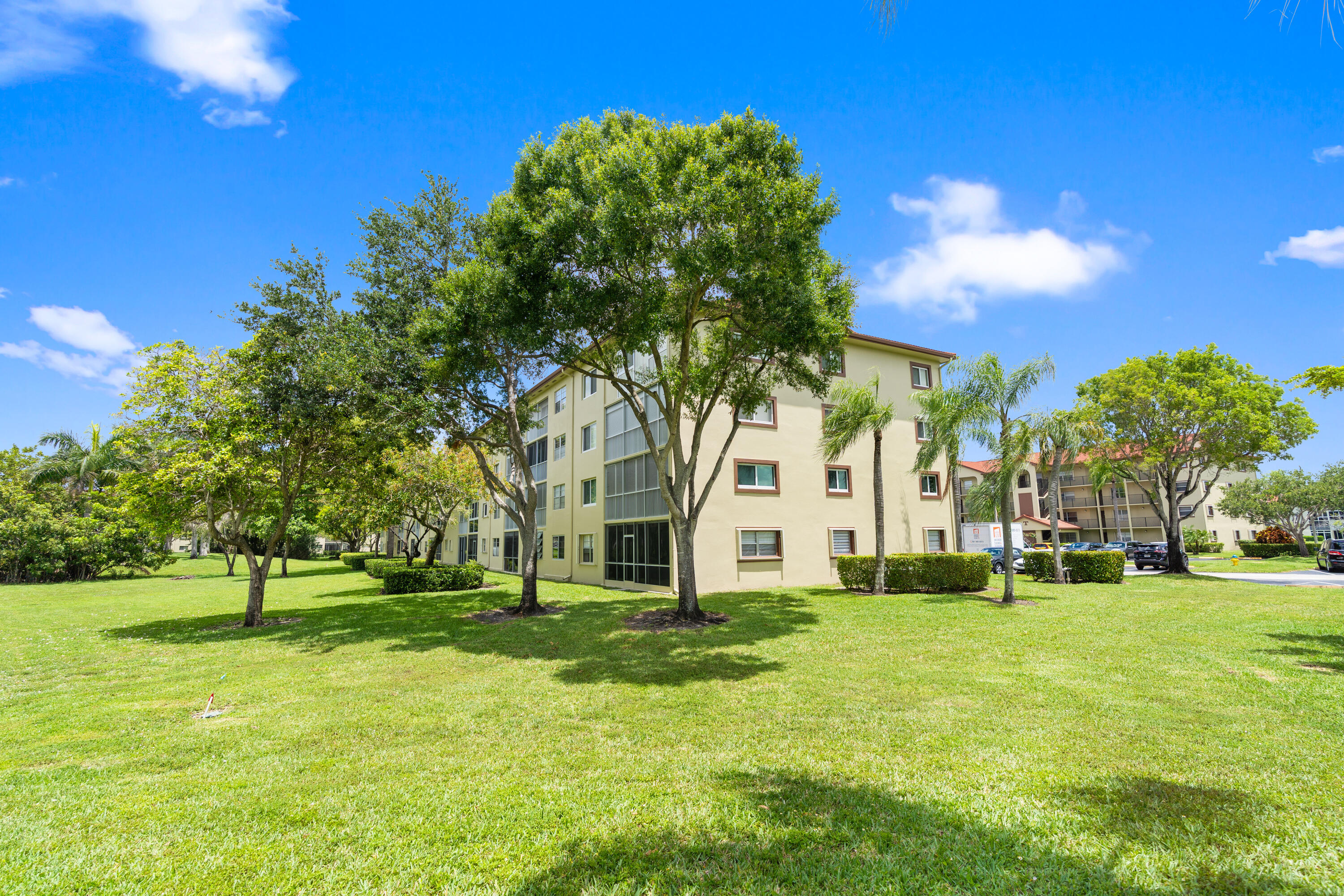 IVANHOE EAST AT CENTURY VILLAGE - Residential