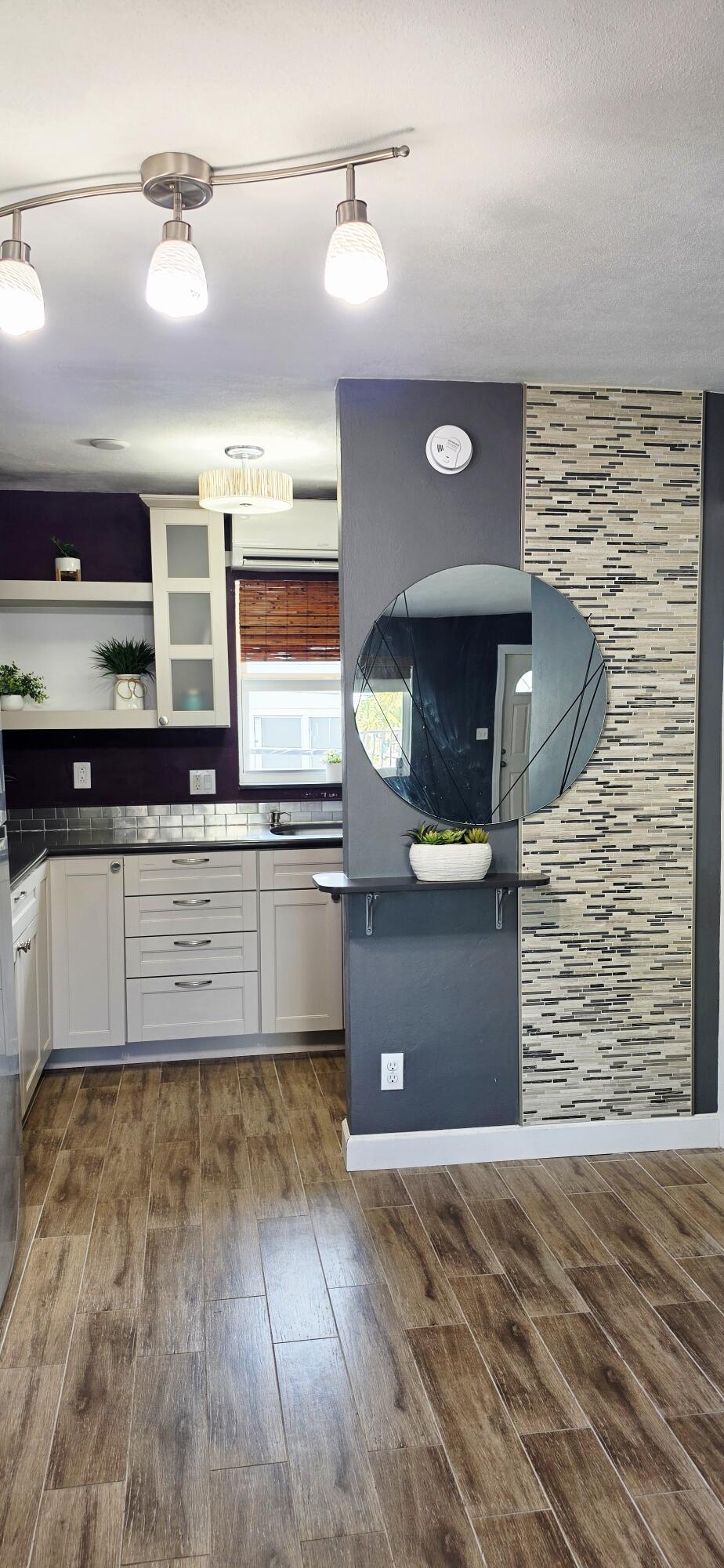 FRENCH LEAVE WEST CONDO - Residential