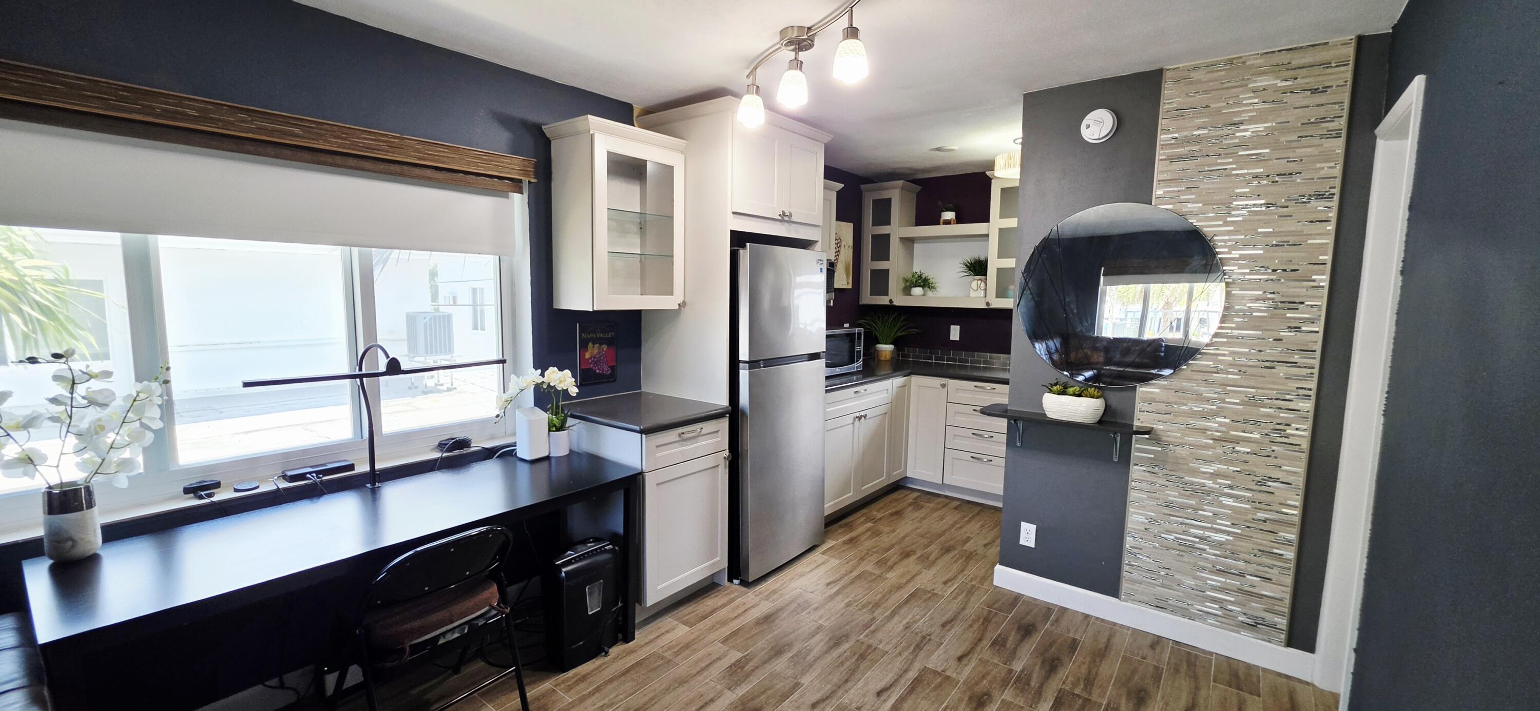 FRENCH LEAVE WEST CONDO - Residential